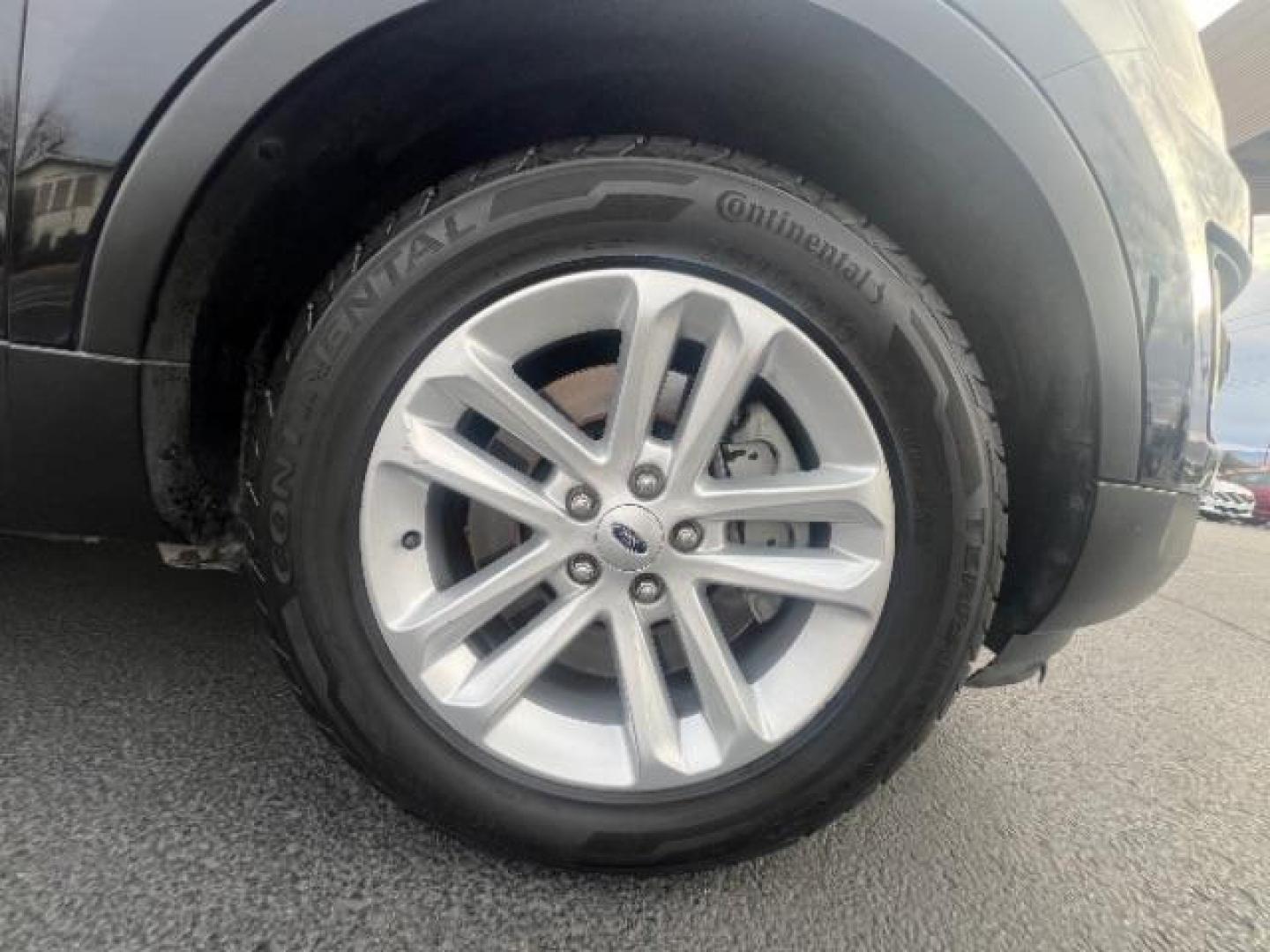 2017 Shadow Black /Ebony Black Ford Explorer XLT (1FM5K7D86HG) with an EcoBoost 2.3L I-4 gasoline direct injection engine, AUTOMATIC transmission, located at 1865 East Red Hills Pkwy, St. George, 84770, (435) 628-0023, 37.120850, -113.543640 - We specialize in helping ALL people get the best financing available. No matter your credit score, good, bad or none we can get you an amazing rate. Had a bankruptcy, divorce, or repossessions? We give you the green light to get your credit back on the road. Low down and affordable payments that fit - Photo#8