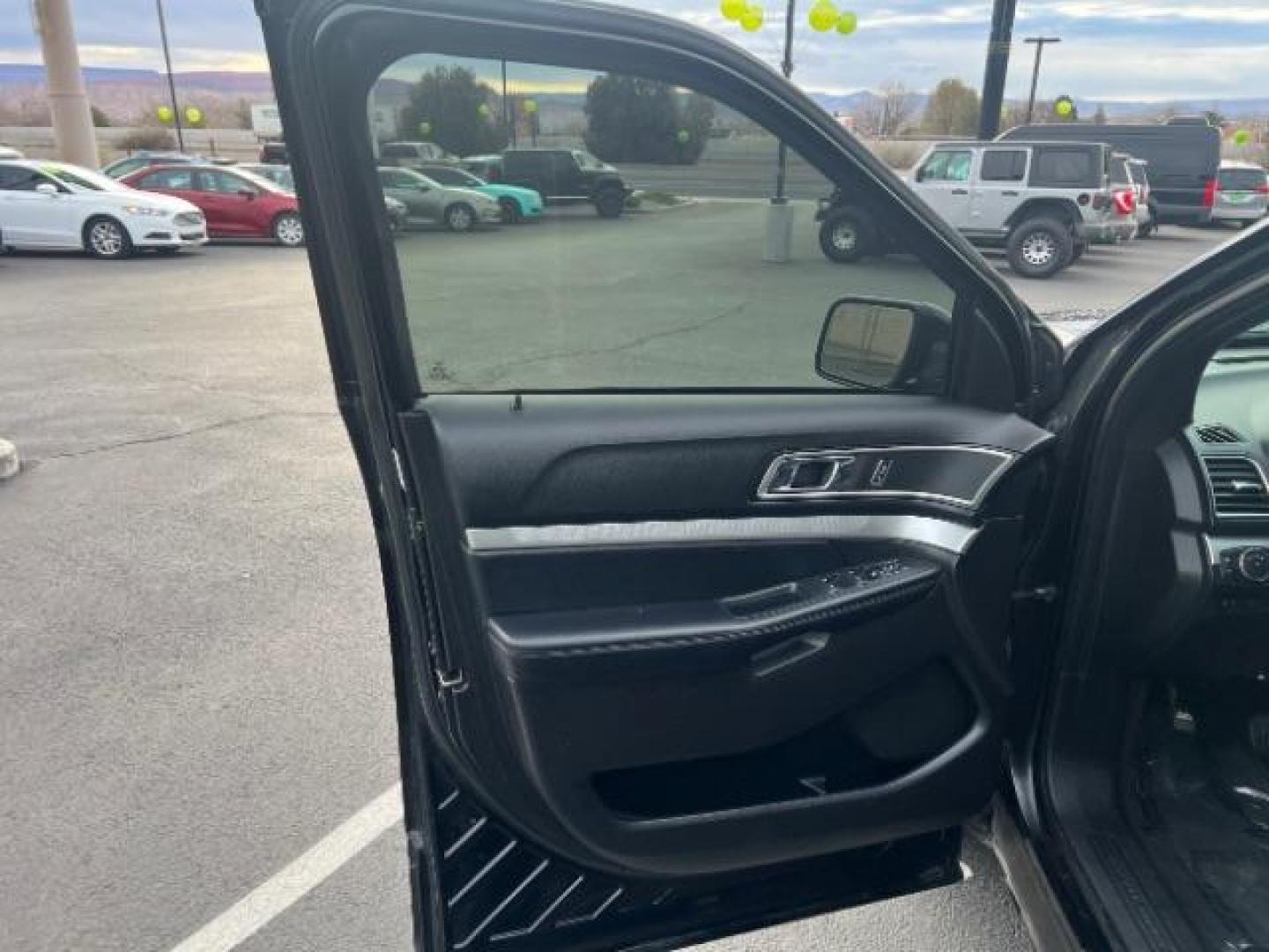 2017 Shadow Black /Ebony Black Ford Explorer XLT (1FM5K7D86HG) with an EcoBoost 2.3L I-4 gasoline direct injection engine, AUTOMATIC transmission, located at 1865 East Red Hills Pkwy, St. George, 84770, (435) 628-0023, 37.120850, -113.543640 - We specialize in helping ALL people get the best financing available. No matter your credit score, good, bad or none we can get you an amazing rate. Had a bankruptcy, divorce, or repossessions? We give you the green light to get your credit back on the road. Low down and affordable payments that fit - Photo#12