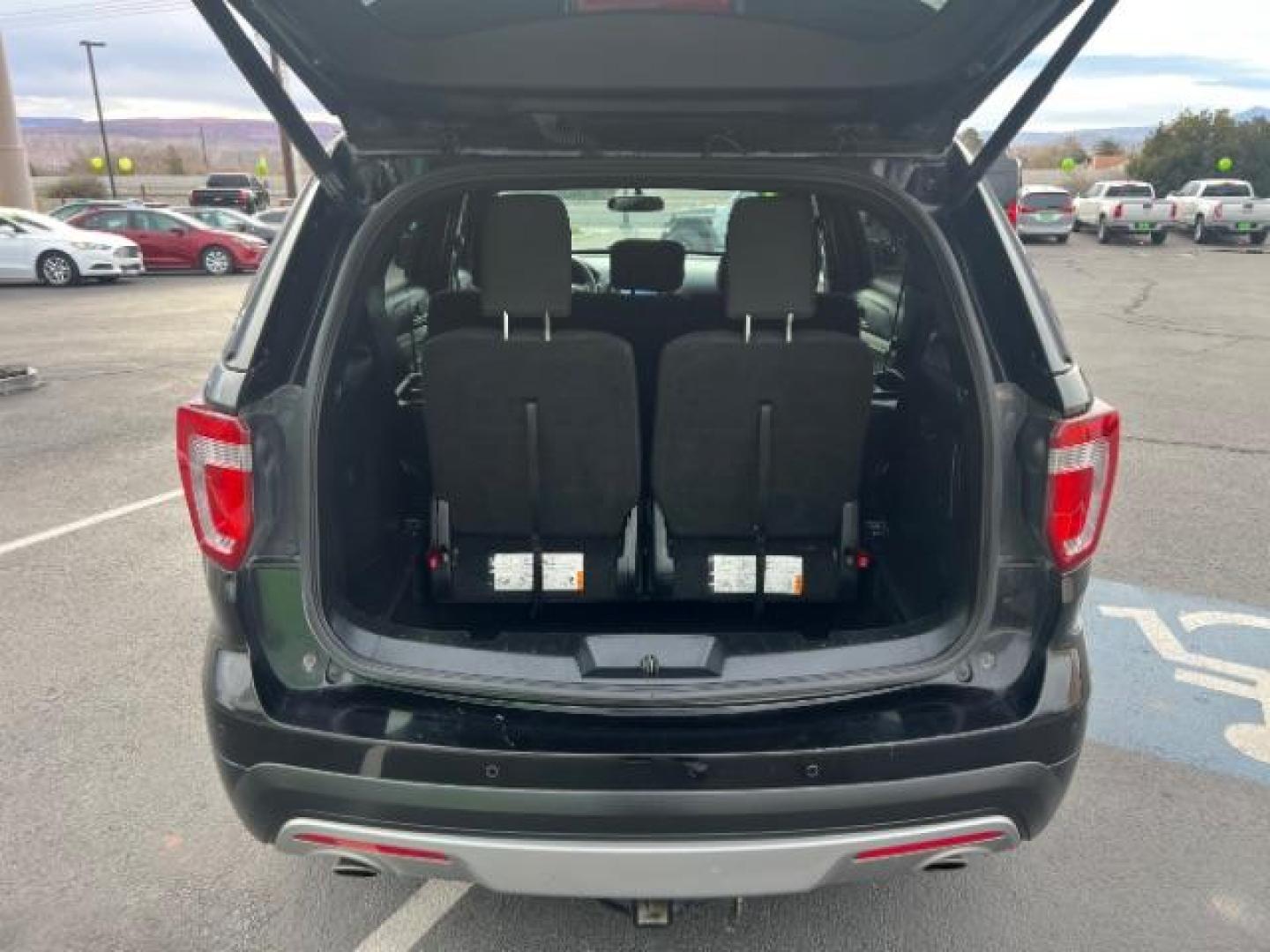 2017 Shadow Black /Ebony Black Ford Explorer XLT (1FM5K7D86HG) with an EcoBoost 2.3L I-4 gasoline direct injection engine, AUTOMATIC transmission, located at 1865 East Red Hills Pkwy, St. George, 84770, (435) 628-0023, 37.120850, -113.543640 - We specialize in helping ALL people get the best financing available. No matter your credit score, good, bad or none we can get you an amazing rate. Had a bankruptcy, divorce, or repossessions? We give you the green light to get your credit back on the road. Low down and affordable payments that fit - Photo#26