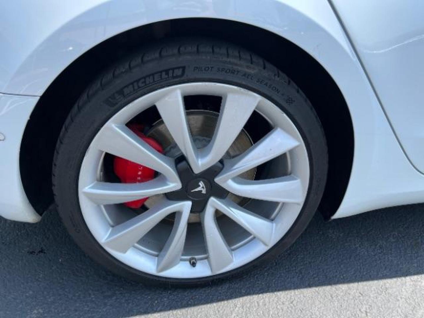 2018 Pearl White Multi-Coat /White Tesla Model 3 Long Range | Performance (5YJ3E1EB1JF) , located at 1865 East Red Hills Pkwy, St. George, 84770, (435) 628-0023, 37.120850, -113.543640 - ****Price includes $4k IRS EV REBATE**** We are setup with IRS to file the rebate directly and take credit off the price of car. Check with IRS EV website to be sure you qualify. Congress has threatened to end rebate so ACT FAST! Full Self Driving Paid For! ($8k add on) Premium Connectiviy Includ - Photo#10