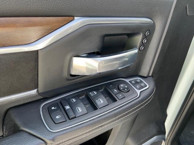 2024 Bright White Clearcoat /Black Ram 2500 Laramie Crew Cab 4x4 6'4 Box (3C6UR5FL3RG) with an Cummins 6.7L I-6 diesel direct injection engine, Automatic transmission, located at 1865 East Red Hills Pkwy, St. George, 84770, (435) 628-0023, 37.120850, -113.543640 - We specialize in helping ALL people get the best financing available. No matter your credit score, good, bad or none we can get you an amazing rate. Had a bankruptcy, divorce, or repossessions? We give you the green light to get your credit back on the road. Low down and affordable payments that fit - Photo#15