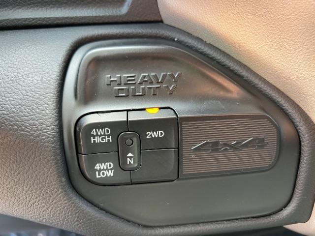 2024 Bright White Clearcoat /Black Ram 2500 Laramie Crew Cab 4x4 6'4 Box (3C6UR5FL3RG) with an Cummins 6.7L I-6 diesel direct injection engine, Automatic transmission, located at 1865 East Red Hills Pkwy, St. George, 84770, (435) 628-0023, 37.120850, -113.543640 - We specialize in helping ALL people get the best financing available. No matter your credit score, good, bad or none we can get you an amazing rate. Had a bankruptcy, divorce, or repossessions? We give you the green light to get your credit back on the road. Low down and affordable payments that fit - Photo#17