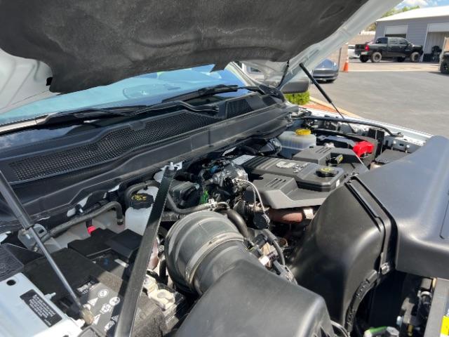 2024 Bright White Clearcoat /Black Ram 2500 Laramie Crew Cab 4x4 6'4 Box (3C6UR5FL3RG) with an Cummins 6.7L I-6 diesel direct injection engine, Automatic transmission, located at 1865 East Red Hills Pkwy, St. George, 84770, (435) 628-0023, 37.120850, -113.543640 - We specialize in helping ALL people get the best financing available. No matter your credit score, good, bad or none we can get you an amazing rate. Had a bankruptcy, divorce, or repossessions? We give you the green light to get your credit back on the road. Low down and affordable payments that fit - Photo#31