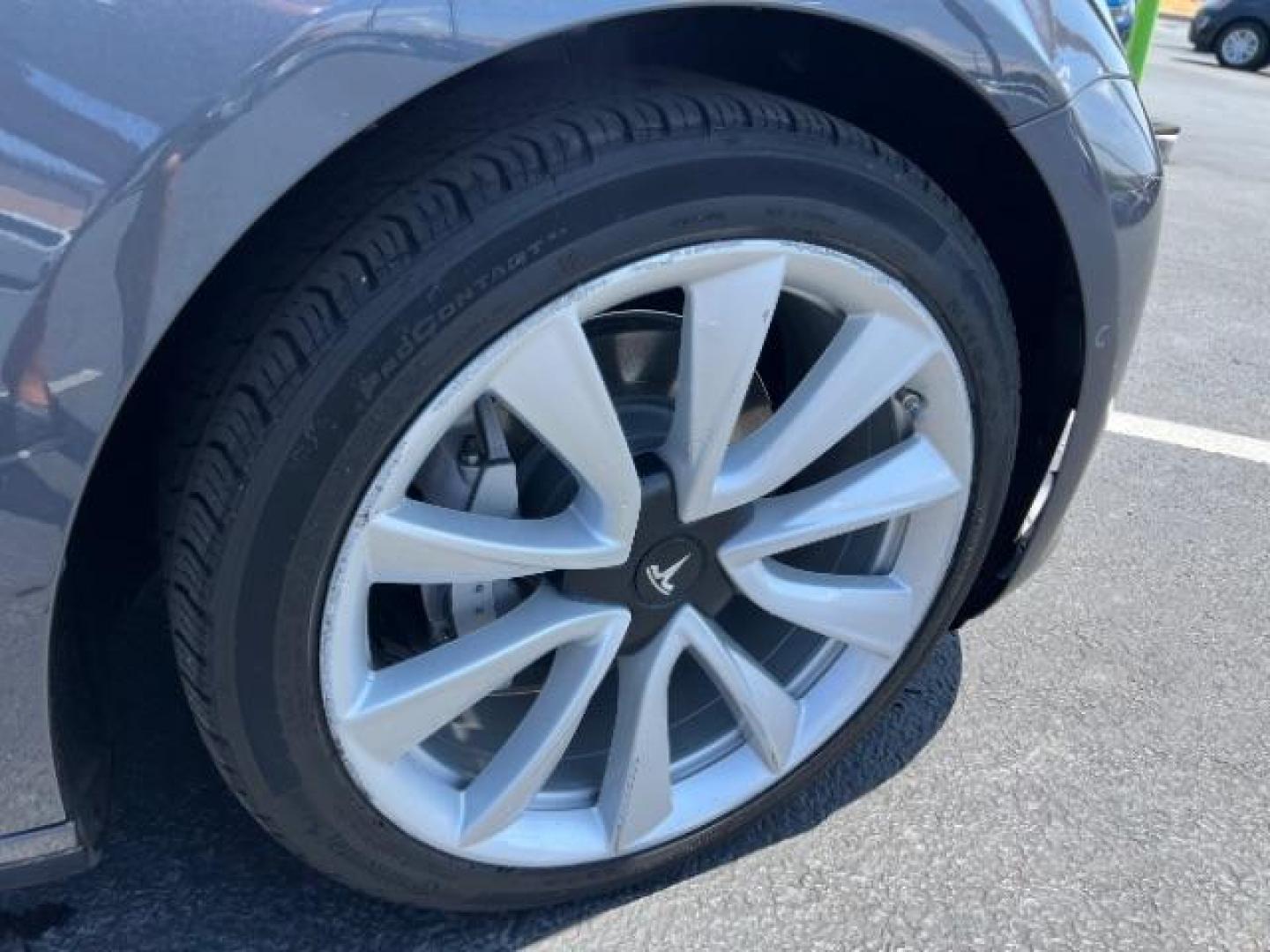 2020 Midnight Silver Metallic /Black Tesla Model 3 Long Range Dual Motor All-Wheel Drive (5YJ3E1EB8LF) , located at 1865 East Red Hills Pkwy, St. George, 84770, (435) 628-0023, 37.120850, -113.543640 - Photo#5