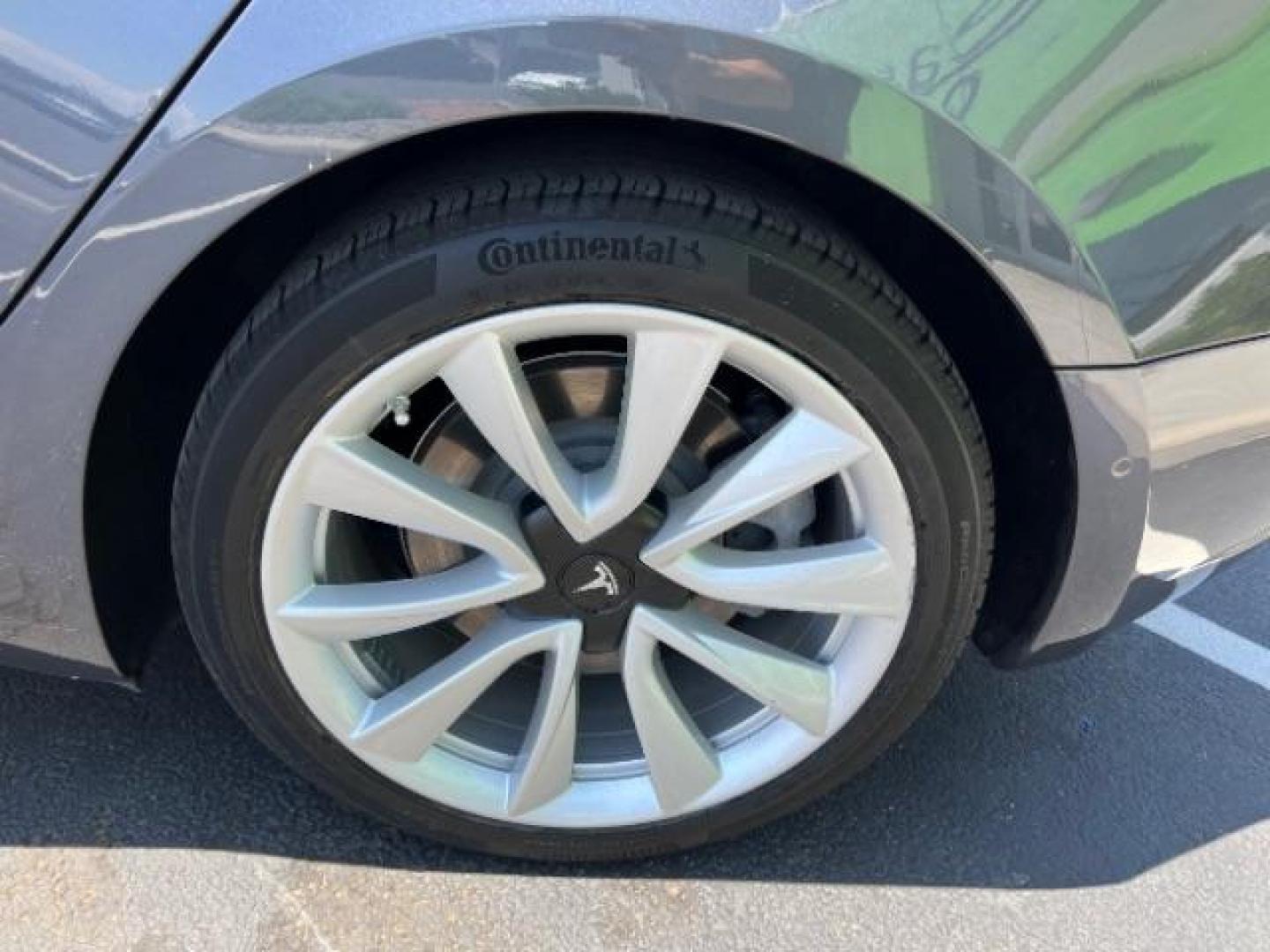 2020 Midnight Silver Metallic /Black Tesla Model 3 Long Range Dual Motor All-Wheel Drive (5YJ3E1EB8LF) , located at 1865 East Red Hills Pkwy, St. George, 84770, (435) 628-0023, 37.120850, -113.543640 - Photo#9