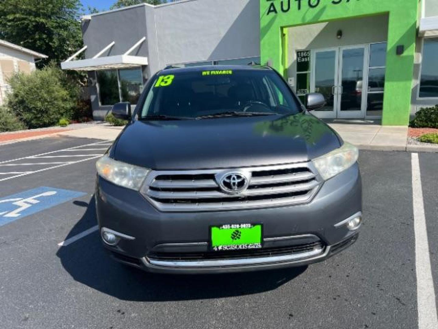 2013 Magnetic Gray Metallic /Black Toyota Highlander Base V6 | SE V6 | Base Plus V6 (5TDZK3EH6DS) with an 3.5L V-6 DOHC engine, AUTOMATIC transmission, located at 1865 East Red Hills Pkwy, St. George, 84770, (435) 628-0023, 37.120850, -113.543640 - We specialize in helping ALL people get the best financing available. No matter your credit score, good, bad or none we can get you an amazing rate. Had a bankruptcy, divorce, or repossessions? We give you the green light to get your credit back on the road. Low down and affordable payments that fit - Photo#1