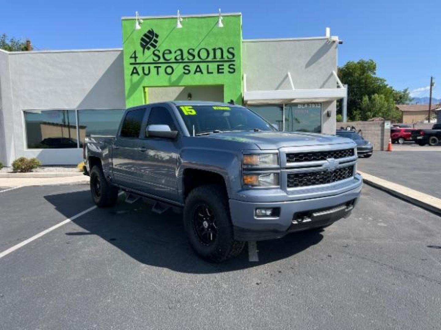 2015 Slate Gray Metallic /Jet Black Chevrolet Silverado 1500 1LT (3GCUKREC6FG) with an EcoTec3 4.3L V-6 gasoline direct injection engine, AUTOMATIC transmission, located at 1865 East Red Hills Pkwy, St. George, 84770, (435) 628-0023, 37.120850, -113.543640 - We specialize in helping ALL people get the best financing available. No matter your credit score, good, bad or none we can get you an amazing rate. Had a bankruptcy, divorce, or repossessions? We give you the green light to get your credit back on the road. Low down and affordable payments that fit - Photo#0