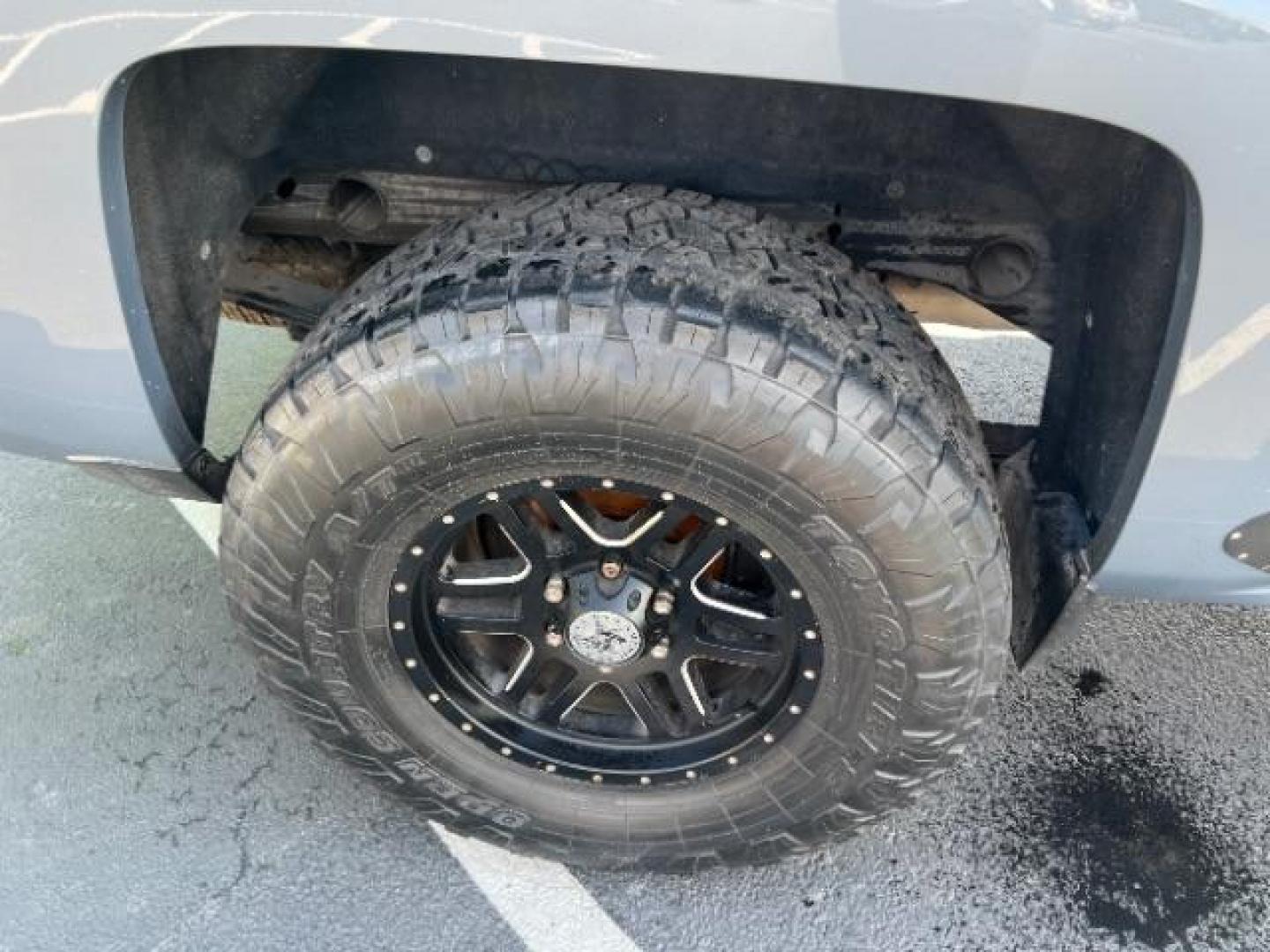 2015 Slate Gray Metallic /Jet Black Chevrolet Silverado 1500 1LT (3GCUKREC6FG) with an EcoTec3 4.3L V-6 gasoline direct injection engine, AUTOMATIC transmission, located at 1865 East Red Hills Pkwy, St. George, 84770, (435) 628-0023, 37.120850, -113.543640 - We specialize in helping ALL people get the best financing available. No matter your credit score, good, bad or none we can get you an amazing rate. Had a bankruptcy, divorce, or repossessions? We give you the green light to get your credit back on the road. Low down and affordable payments that fit - Photo#11