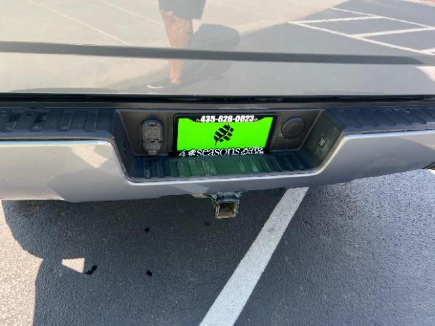2015 Slate Gray Metallic /Jet Black Chevrolet Silverado 1500 1LT (3GCUKREC6FG) with an EcoTec3 4.3L V-6 gasoline direct injection engine, AUTOMATIC transmission, located at 1865 East Red Hills Pkwy, St. George, 84770, (435) 628-0023, 37.120850, -113.543640 - We specialize in helping ALL people get the best financing available. No matter your credit score, good, bad or none we can get you an amazing rate. Had a bankruptcy, divorce, or repossessions? We give you the green light to get your credit back on the road. Low down and affordable payments that fit - Photo#12