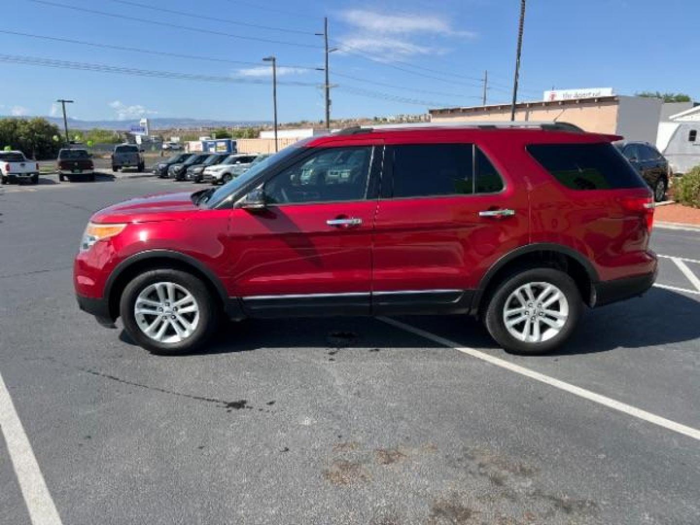 2013 Ruby Red Metallic Tinted Clearcoat /Charcoal Black Ford Explorer XLT (1FM5K8D87DG) with an 3.5L V-6 DOHC engine, AUTOMATIC transmission, located at 1865 East Red Hills Pkwy, St. George, 84770, (435) 628-0023, 37.120850, -113.543640 - We specialize in helping ALL people get the best financing available. No matter your credit score, good, bad or none we can get you an amazing rate. Had a bankruptcy, divorce, or repossessions? We give you the green light to get your credit back on the road. Low down and affordable payments that fit - Photo#3