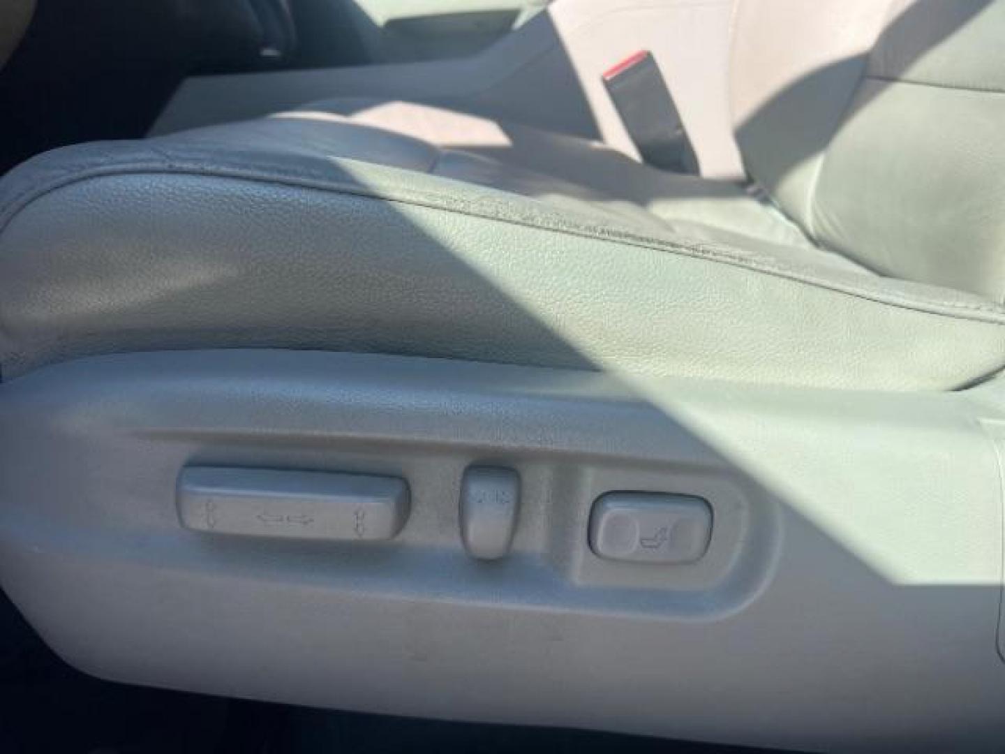 2013 Polished Metal Metallic /Beige Honda Pilot EX-L (5FNYF3H55DB) with an 3.5L V-6 i-VTEC VCM variable valve control engine, Automatic transmission, located at 1865 East Red Hills Pkwy, St. George, 84770, (435) 628-0023, 37.120850, -113.543640 - We specialize in helping ALL people get the best financing available. No matter your credit score, good, bad or none we can get you an amazing rate. Had a bankruptcy, divorce, or repossessions? We give you the green light to get your credit back on the road. Low down and affordable payments that fit - Photo#13