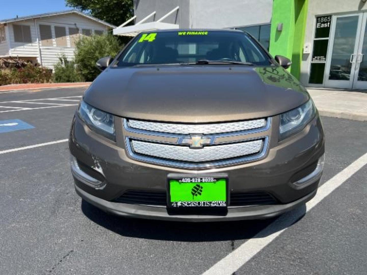 2014 BROWN /Charcoal, cloth Chevrolet Volt Standard (1G1RA6E42EU) with an 4 CYL Hybrid engine, AUTOMATIC transmission, located at 1865 East Red Hills Pkwy, St. George, 84770, (435) 628-0023, 37.120850, -113.543640 - ***This vehicle qualifies for the EV/Hybrid tax rebate of up to $4,000*** We are setup with the IRS to recieve direct payments within 72 hours. We file the rebate online with IRS and can credit it to your down payment, reduce the sales price OR give you cashback!! These cars will not last and can o - Photo#1