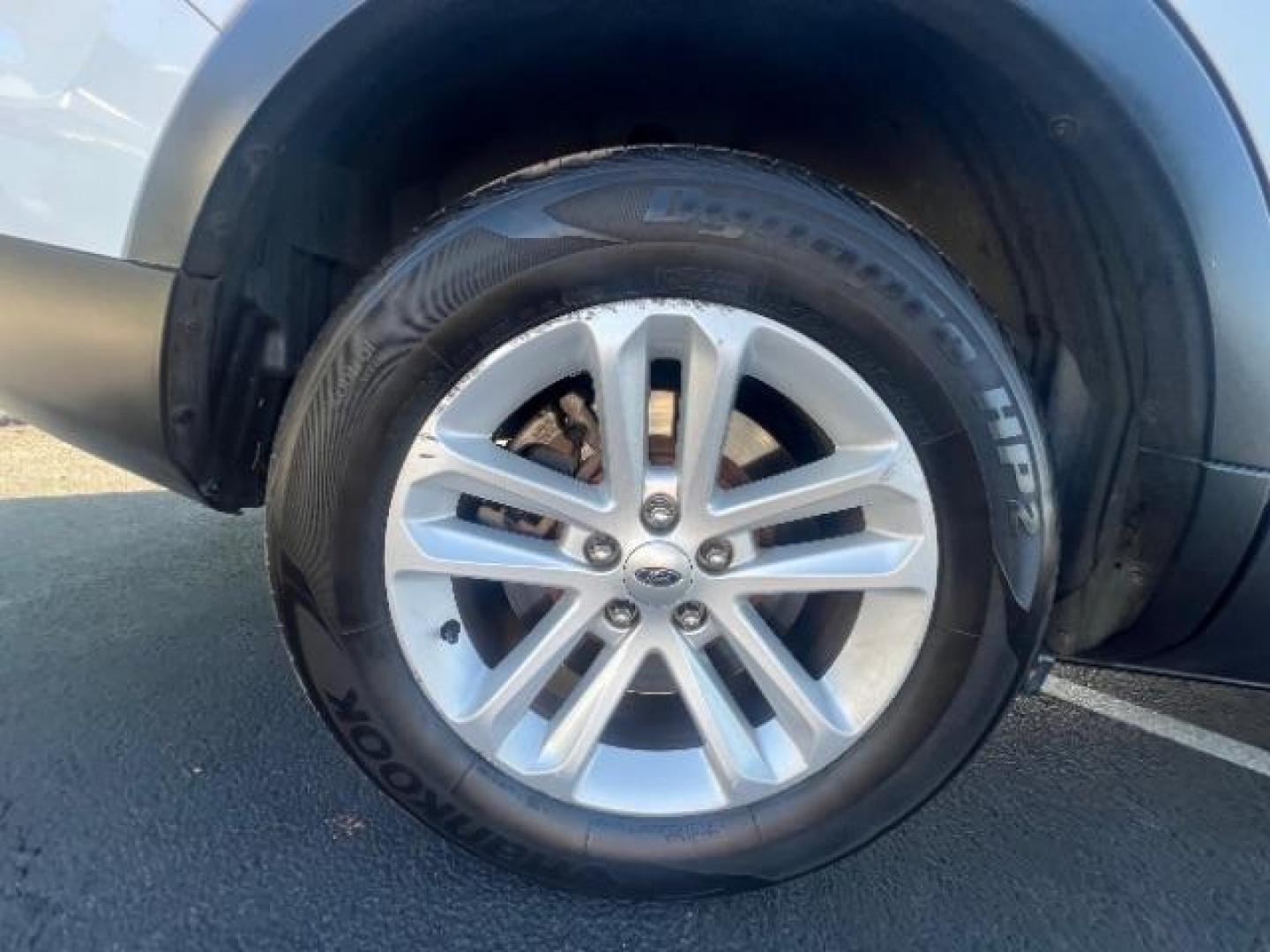 2015 Oxford White /Medium Light Stone Ford Explorer XLT (1FM5K7D85FG) with an EcoBoost 2L I-4 gasoline direct injection engine, Automatic transmission, located at 940 North Main Street, Cedar City, UT, 84720, (435) 628-0023, 37.692936, -113.061897 - We specialize in helping ALL people get the best financing available. No matter your credit score, good, bad or none we can get you an amazing rate. Had a bankruptcy, divorce, or repossessions? We give you the green light to get your credit back on the road. Low down and affordable payments that fit - Photo#9