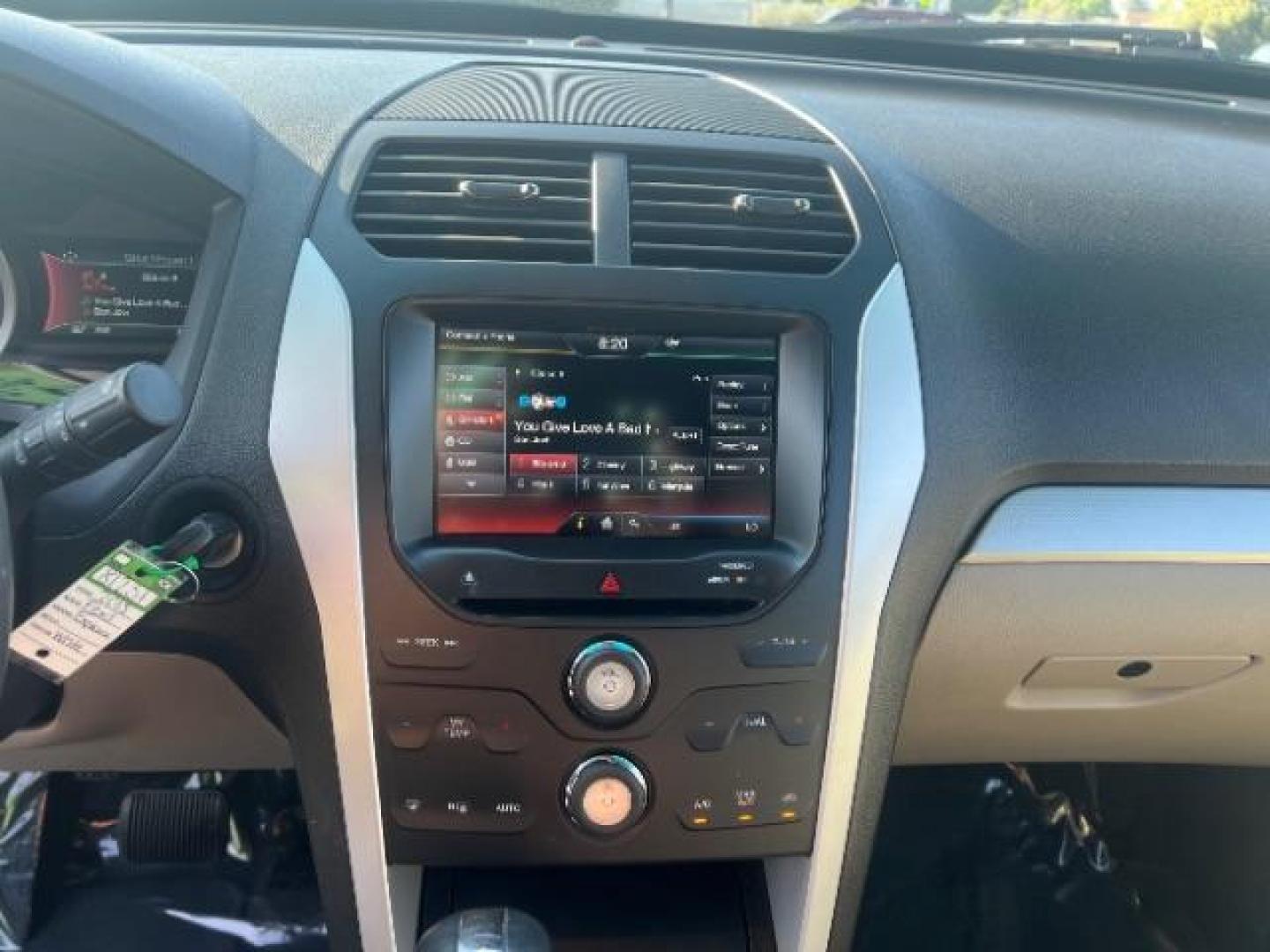 2015 Oxford White /Medium Light Stone Ford Explorer XLT (1FM5K7D85FG) with an EcoBoost 2L I-4 gasoline direct injection engine, Automatic transmission, located at 940 North Main Street, Cedar City, UT, 84720, (435) 628-0023, 37.692936, -113.061897 - We specialize in helping ALL people get the best financing available. No matter your credit score, good, bad or none we can get you an amazing rate. Had a bankruptcy, divorce, or repossessions? We give you the green light to get your credit back on the road. Low down and affordable payments that fit - Photo#18