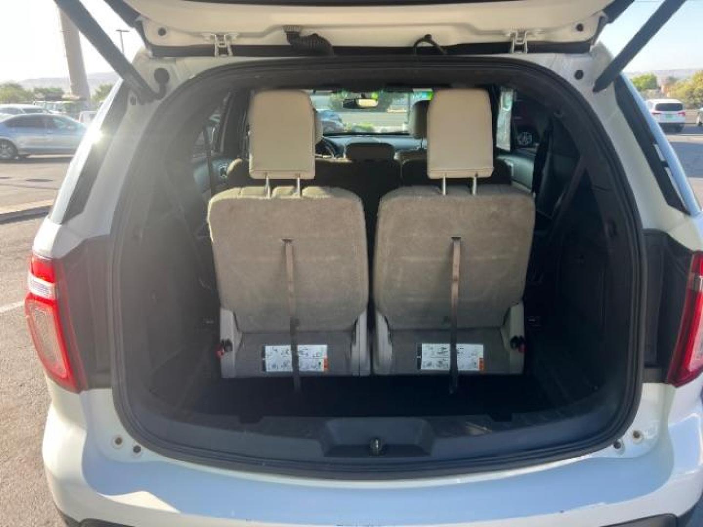 2015 Oxford White /Medium Light Stone Ford Explorer XLT (1FM5K7D85FG) with an EcoBoost 2L I-4 gasoline direct injection engine, Automatic transmission, located at 940 North Main Street, Cedar City, UT, 84720, (435) 628-0023, 37.692936, -113.061897 - We specialize in helping ALL people get the best financing available. No matter your credit score, good, bad or none we can get you an amazing rate. Had a bankruptcy, divorce, or repossessions? We give you the green light to get your credit back on the road. Low down and affordable payments that fit - Photo#28