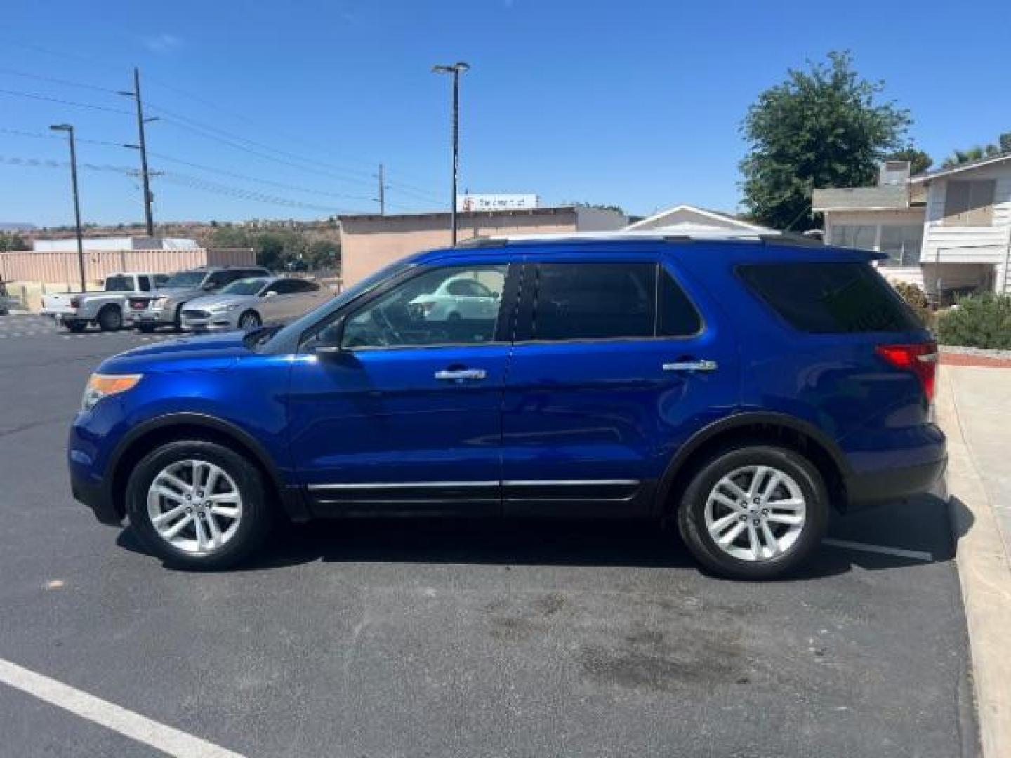 2015 Deep Impact Blue Metallic /Charcoal Black Ford Explorer XLT (1FM5K7D85FG) with an EcoBoost 2L I-4 gasoline direct injection engine, Automatic transmission, located at 940 North Main Street, Cedar City, UT, 84720, (435) 628-0023, 37.692936, -113.061897 - We specialize in helping ALL people get the best financing available. No matter your credit score, good, bad or none we can get you an amazing rate. Had a bankruptcy, divorce, or repossessions? We give you the green light to get your credit back on the road. Low down and affordable payments that fit - Photo#3