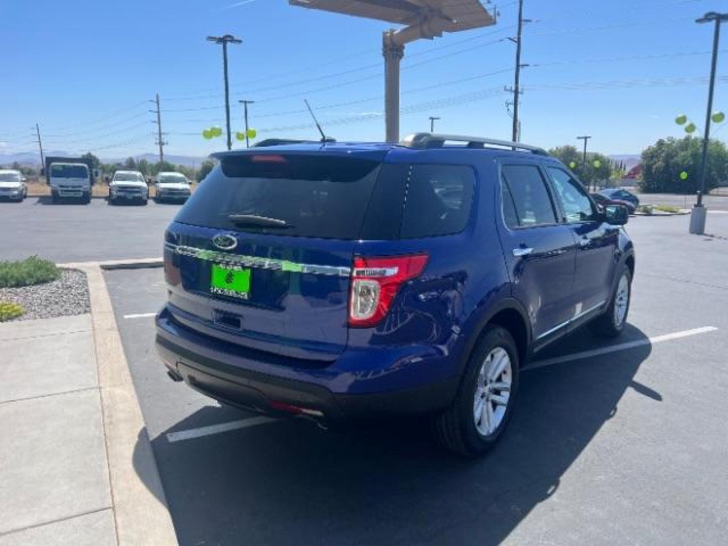 2015 Deep Impact Blue Metallic /Charcoal Black Ford Explorer XLT (1FM5K7D85FG) with an EcoBoost 2L I-4 gasoline direct injection engine, Automatic transmission, located at 940 North Main Street, Cedar City, UT, 84720, (435) 628-0023, 37.692936, -113.061897 - We specialize in helping ALL people get the best financing available. No matter your credit score, good, bad or none we can get you an amazing rate. Had a bankruptcy, divorce, or repossessions? We give you the green light to get your credit back on the road. Low down and affordable payments that fit - Photo#6