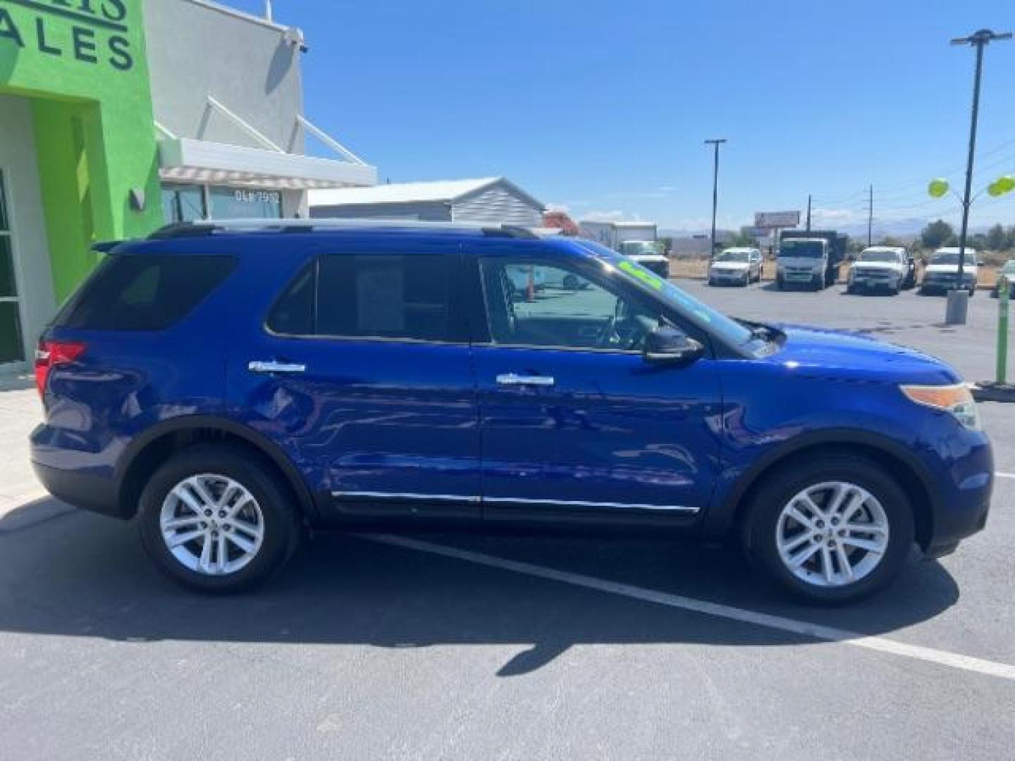 2015 Deep Impact Blue Metallic /Charcoal Black Ford Explorer XLT (1FM5K7D85FG) with an EcoBoost 2L I-4 gasoline direct injection engine, Automatic transmission, located at 940 North Main Street, Cedar City, UT, 84720, (435) 628-0023, 37.692936, -113.061897 - We specialize in helping ALL people get the best financing available. No matter your credit score, good, bad or none we can get you an amazing rate. Had a bankruptcy, divorce, or repossessions? We give you the green light to get your credit back on the road. Low down and affordable payments that fit - Photo#7