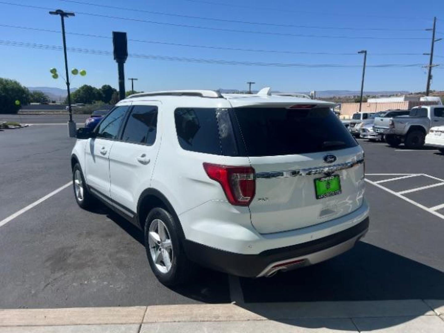 2016 Oxford White /Ebony Black Ford Explorer XLT (1FM5K8D82GG) with an EcoBoost 2.3L I-4 gasoline direct injection engine, Automatic transmission, located at 1865 East Red Hills Pkwy, St. George, 84770, (435) 628-0023, 37.120850, -113.543640 - We specialize in helping ALL people get the best financing available. No matter your credit score, good, bad or none we can get you an amazing rate. Had a bankruptcy, divorce, or repossessions? We give you the green light to get your credit back on the road. Low down and affordable payments that fit - Photo#4
