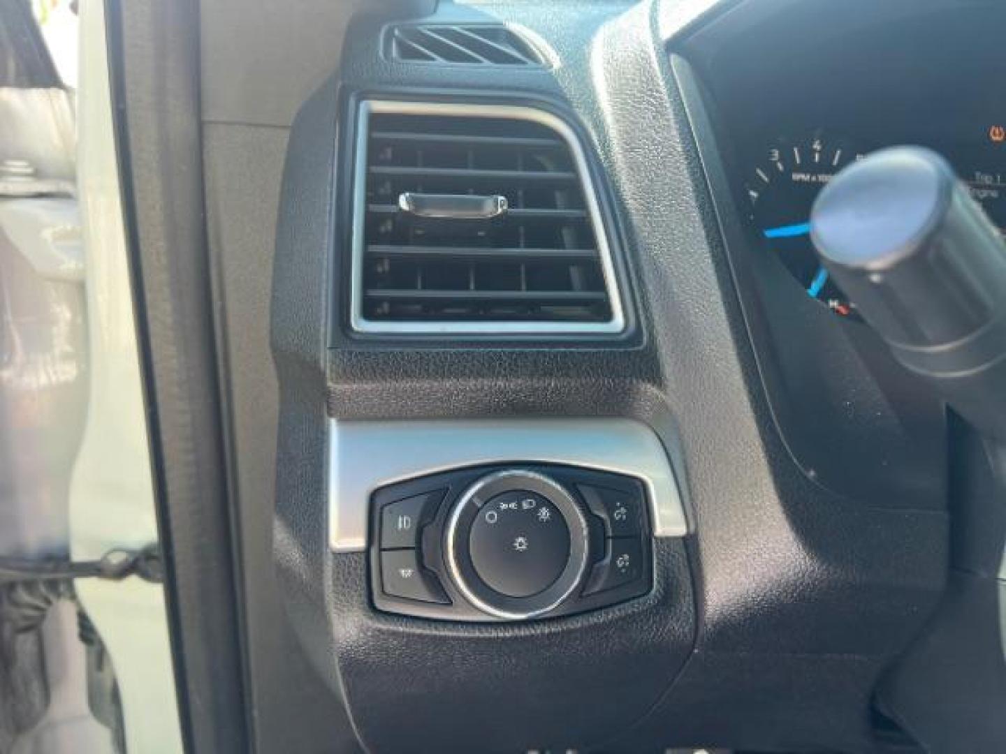 2016 Oxford White /Ebony Black Ford Explorer XLT (1FM5K8D82GG) with an EcoBoost 2.3L I-4 gasoline direct injection engine, Automatic transmission, located at 1865 East Red Hills Pkwy, St. George, 84770, (435) 628-0023, 37.120850, -113.543640 - We specialize in helping ALL people get the best financing available. No matter your credit score, good, bad or none we can get you an amazing rate. Had a bankruptcy, divorce, or repossessions? We give you the green light to get your credit back on the road. Low down and affordable payments that fit - Photo#15