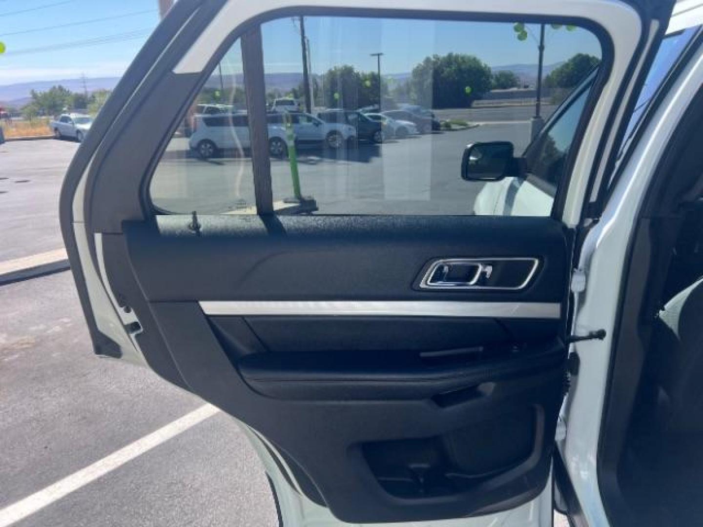 2016 Oxford White /Ebony Black Ford Explorer XLT (1FM5K8D82GG) with an EcoBoost 2.3L I-4 gasoline direct injection engine, Automatic transmission, located at 1865 East Red Hills Pkwy, St. George, 84770, (435) 628-0023, 37.120850, -113.543640 - We specialize in helping ALL people get the best financing available. No matter your credit score, good, bad or none we can get you an amazing rate. Had a bankruptcy, divorce, or repossessions? We give you the green light to get your credit back on the road. Low down and affordable payments that fit - Photo#21
