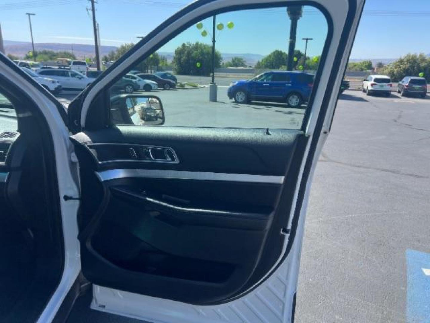 2016 Oxford White /Ebony Black Ford Explorer XLT (1FM5K8D82GG) with an EcoBoost 2.3L I-4 gasoline direct injection engine, Automatic transmission, located at 1865 East Red Hills Pkwy, St. George, 84770, (435) 628-0023, 37.120850, -113.543640 - We specialize in helping ALL people get the best financing available. No matter your credit score, good, bad or none we can get you an amazing rate. Had a bankruptcy, divorce, or repossessions? We give you the green light to get your credit back on the road. Low down and affordable payments that fit - Photo#30