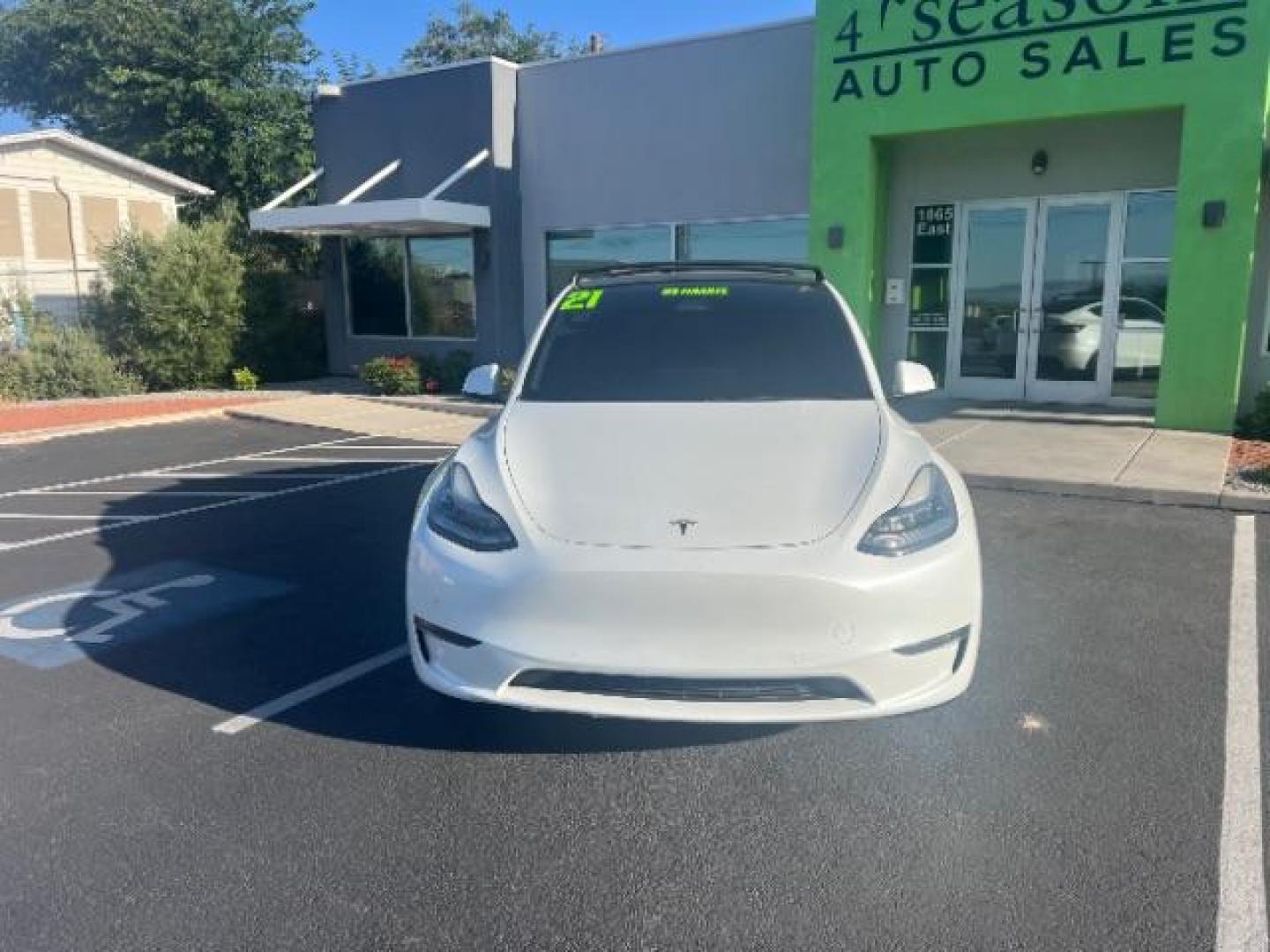 2021 Pearl White Multi-Coat /Black Tesla Model Y Long Range Dual Motor All-Wheel Drive (5YJYGDEE1MF) with an ELECTRIC engine, Continuously Variable Transmission transmission, located at 1865 East Red Hills Pkwy, St. George, 84770, (435) 628-0023, 37.120850, -113.543640 - ****Price includes $4k IRS EV REBATE**** We are approved to file the EV rebate directly with the IRS. We recived the funds in 7 days and take credit off the price of car. Check with IRS EV website to be sure you qualify. ~Congress has threatened to end rebate with the Big Beautiful Bill so ACT FAST - Photo#3