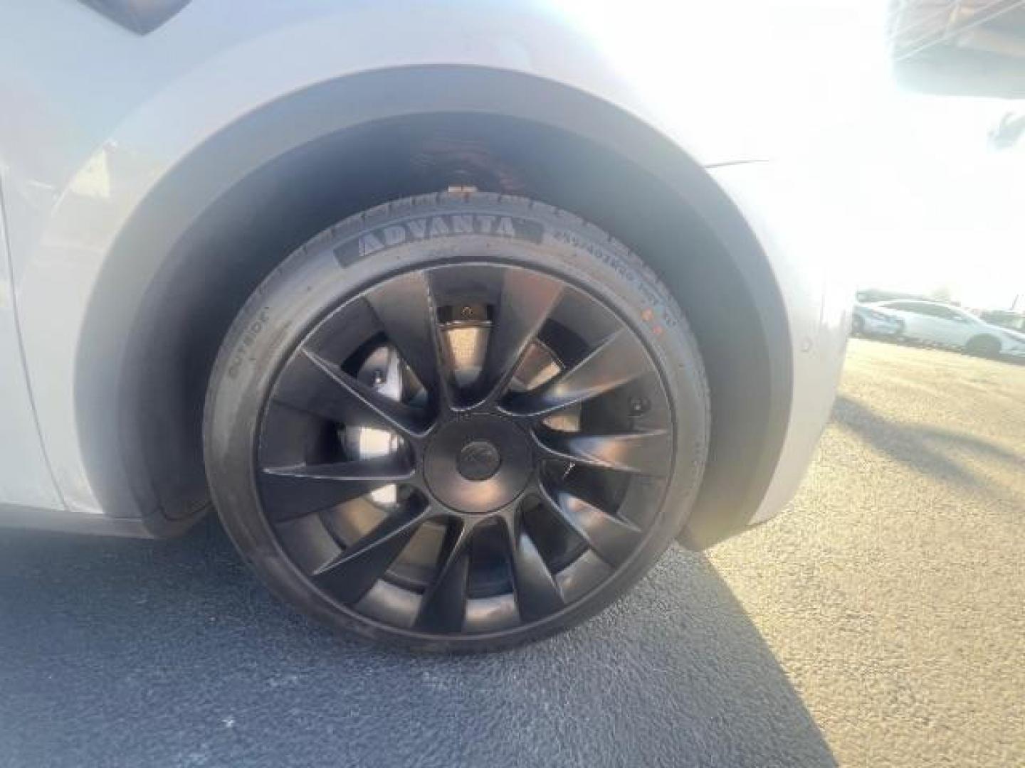 2021 Pearl White Multi-Coat /Black Tesla Model Y Long Range Dual Motor All-Wheel Drive (5YJYGDEE1MF) with an ELECTRIC engine, Continuously Variable Transmission transmission, located at 1865 East Red Hills Pkwy, St. George, 84770, (435) 628-0023, 37.120850, -113.543640 - ****Price includes $4k IRS EV REBATE**** We are approved to file the EV rebate directly with the IRS. We recived the funds in 7 days and take credit off the price of car. Check with IRS EV website to be sure you qualify. ~Congress has threatened to end rebate with the Big Beautiful Bill so ACT FAST - Photo#11