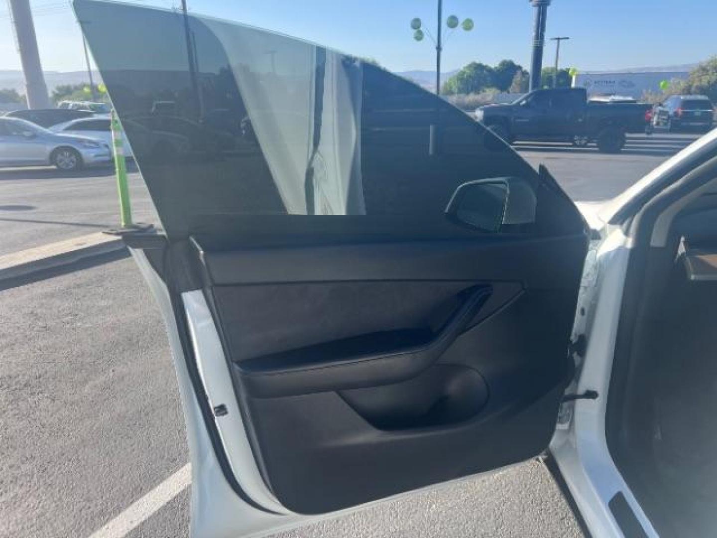 2021 Pearl White Multi-Coat /Black Tesla Model Y Long Range Dual Motor All-Wheel Drive (5YJYGDEE1MF) with an ELECTRIC engine, Continuously Variable Transmission transmission, located at 1865 East Red Hills Pkwy, St. George, 84770, (435) 628-0023, 37.120850, -113.543640 - ****Price includes $4k IRS EV REBATE**** We are approved to file the EV rebate directly with the IRS. We recived the funds in 7 days and take credit off the price of car. Check with IRS EV website to be sure you qualify. ~Congress has threatened to end rebate with the Big Beautiful Bill so ACT FAST - Photo#14