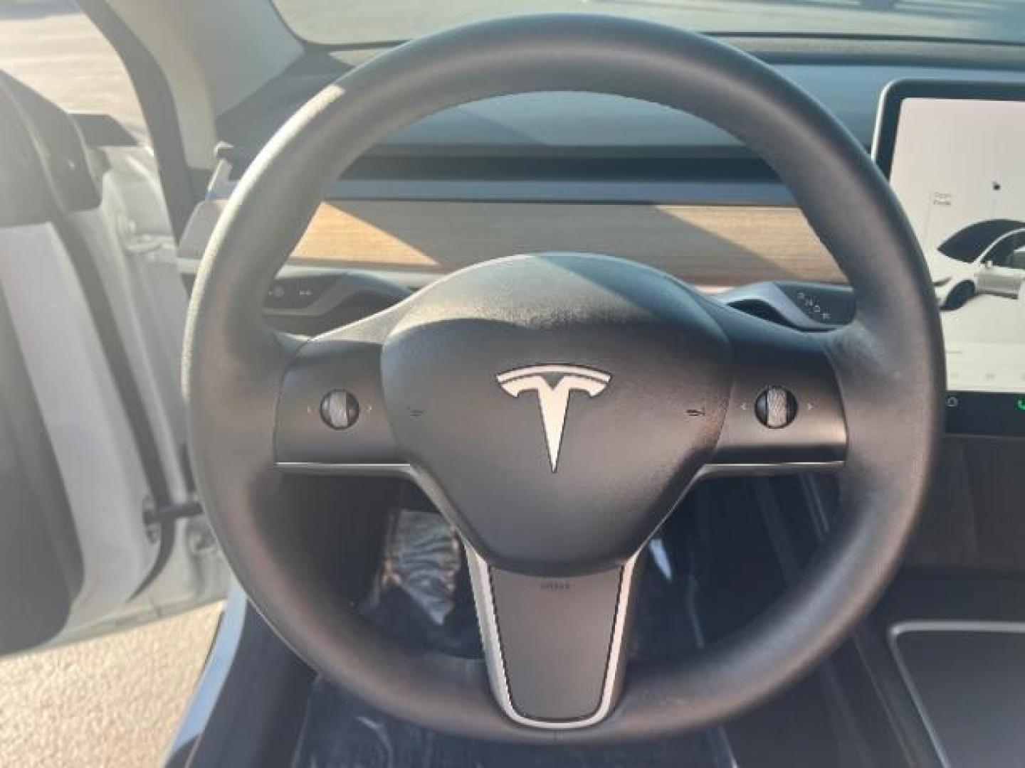 2021 Pearl White Multi-Coat /Black Tesla Model Y Long Range Dual Motor All-Wheel Drive (5YJYGDEE1MF) with an ELECTRIC engine, Continuously Variable Transmission transmission, located at 1865 East Red Hills Pkwy, St. George, 84770, (435) 628-0023, 37.120850, -113.543640 - ****Price includes $4k IRS EV REBATE**** We are approved to file the EV rebate directly with the IRS. We recived the funds in 7 days and take credit off the price of car. Check with IRS EV website to be sure you qualify. ~Congress has threatened to end rebate with the Big Beautiful Bill so ACT FAST - Photo#17