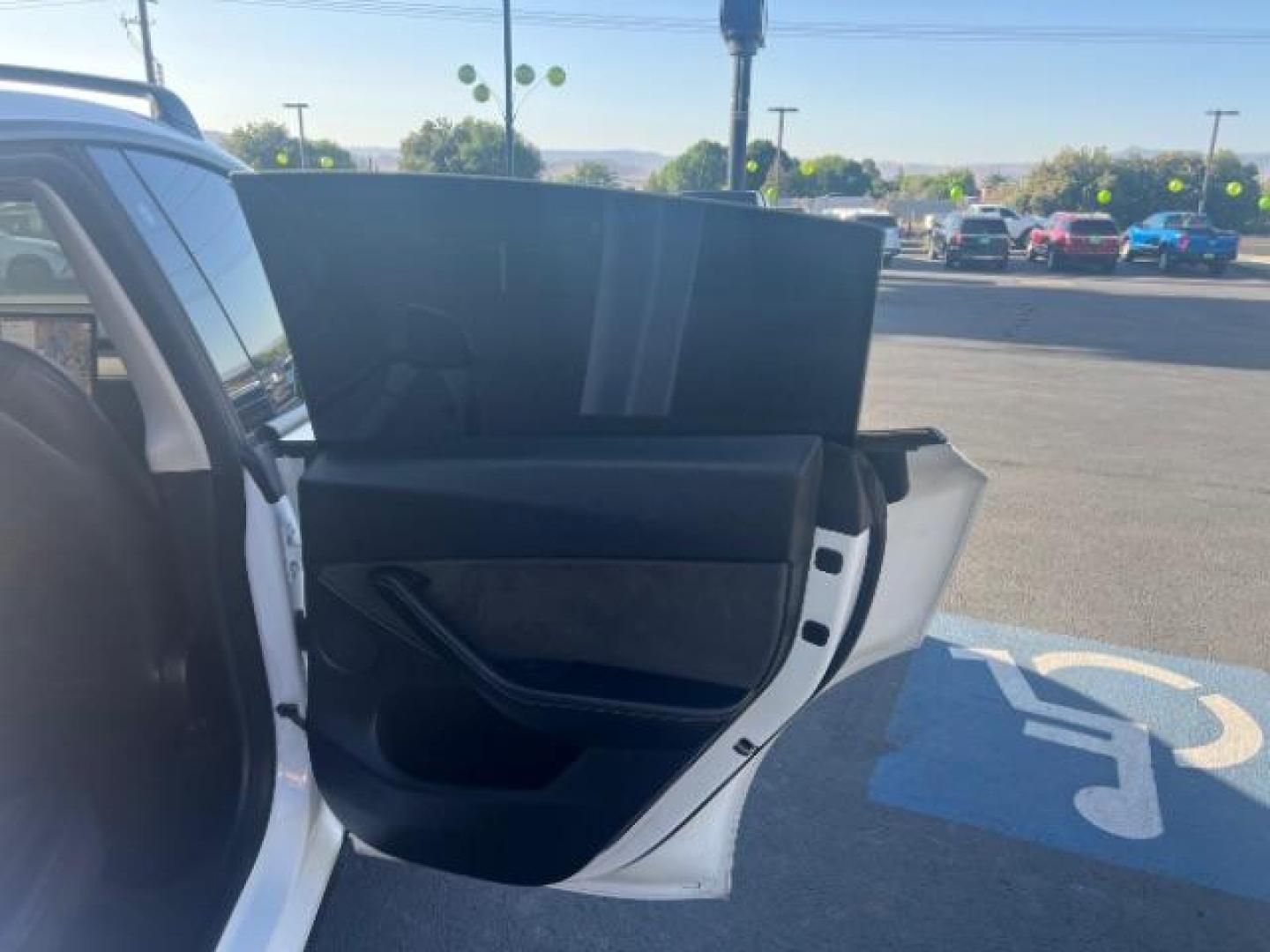 2021 Pearl White Multi-Coat /Black Tesla Model Y Long Range Dual Motor All-Wheel Drive (5YJYGDEE1MF) with an ELECTRIC engine, Continuously Variable Transmission transmission, located at 1865 East Red Hills Pkwy, St. George, 84770, (435) 628-0023, 37.120850, -113.543640 - ****Price includes $4k IRS EV REBATE**** We are approved to file the EV rebate directly with the IRS. We recived the funds in 7 days and take credit off the price of car. Check with IRS EV website to be sure you qualify. ~Congress has threatened to end rebate with the Big Beautiful Bill so ACT FAST - Photo#25