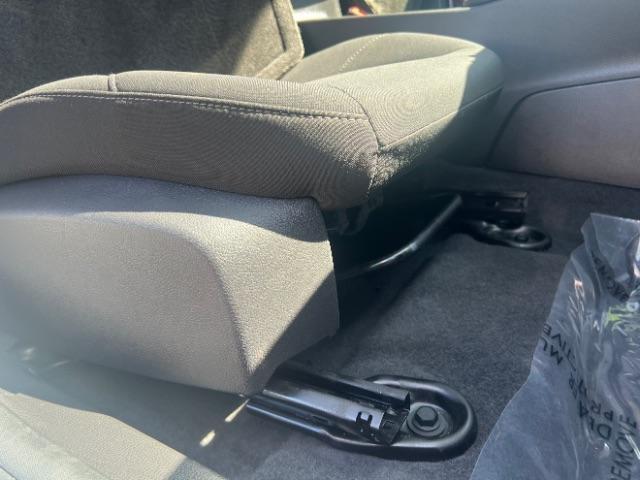 2016 Oxford White /Charcoal Black Ford Focus SE (1FADP3K29GL) with an 2L I-4 gasoline dire engine, Automatic transmission, located at 1865 East Red Hills Pkwy, St. George, 84770, (435) 628-0023, 37.120850, -113.543640 - We specialize in helping ALL people get the best financing available. No matter your credit score, good, bad or none we can get you an amazing rate. Had a bankruptcy, divorce, or repossessions? We give you the green light to get your credit back on the road. Low down and affordable payments that fit - Photo#28