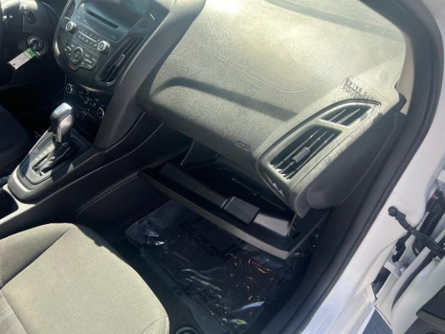 2016 Oxford White /Charcoal Black Ford Focus SE (1FADP3K29GL) with an 2L I-4 gasoline dire engine, Automatic transmission, located at 1865 East Red Hills Pkwy, St. George, 84770, (435) 628-0023, 37.120850, -113.543640 - We specialize in helping ALL people get the best financing available. No matter your credit score, good, bad or none we can get you an amazing rate. Had a bankruptcy, divorce, or repossessions? We give you the green light to get your credit back on the road. Low down and affordable payments that fit - Photo#29