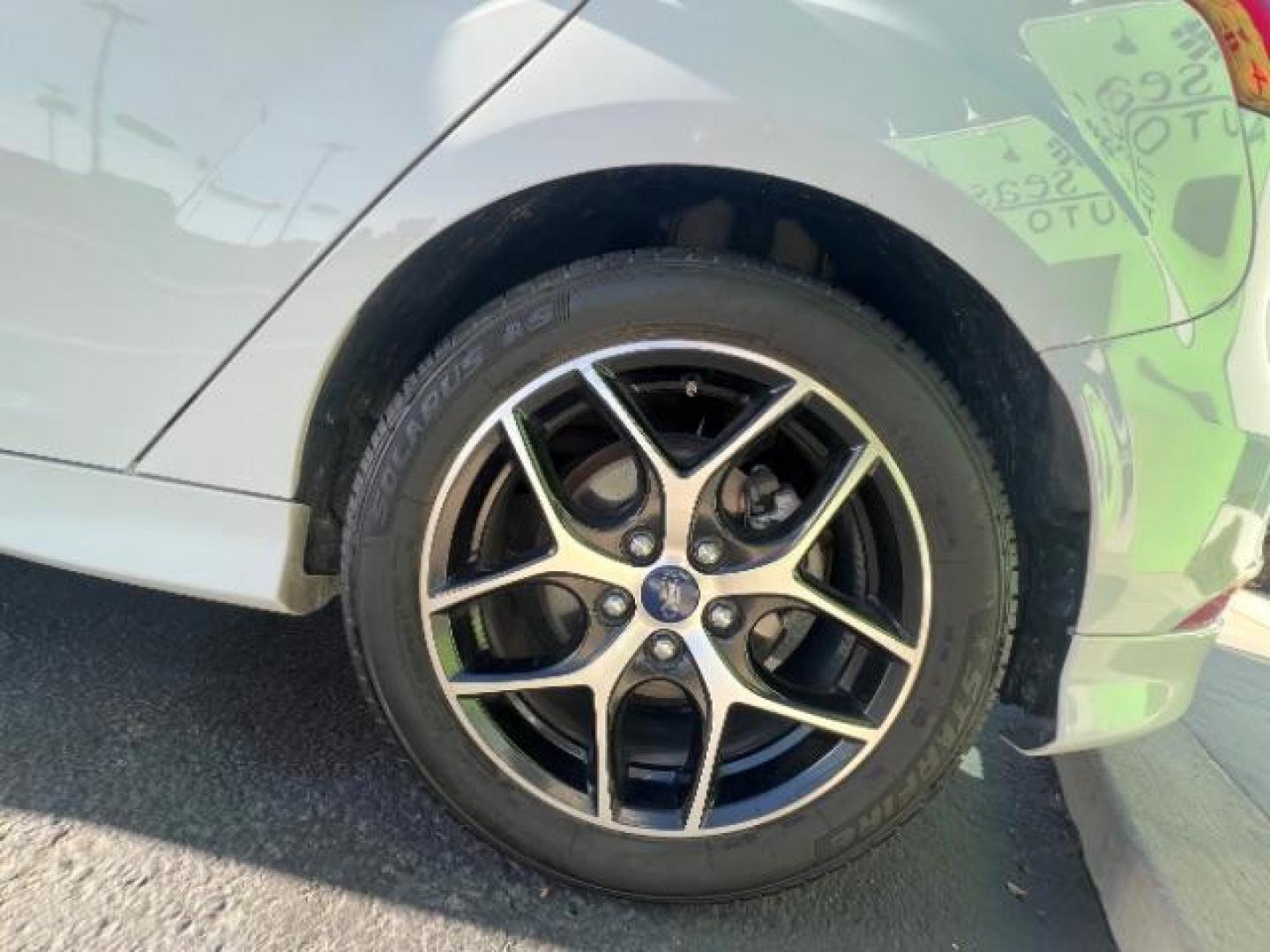 2016 Oxford White /Charcoal Black Ford Focus SE (1FADP3K29GL) with an 2L I-4 gasoline direct injection engine, Automatic transmission, located at 1865 East Red Hills Pkwy, St. George, 84770, (435) 628-0023, 37.120850, -113.543640 - We specialize in helping ALL people get the best financing available. No matter your credit score, good, bad or none we can get you an amazing rate. Had a bankruptcy, divorce, or repossessions? We give you the green light to get your credit back on the road. Low down and affordable payments that fit - Photo#8