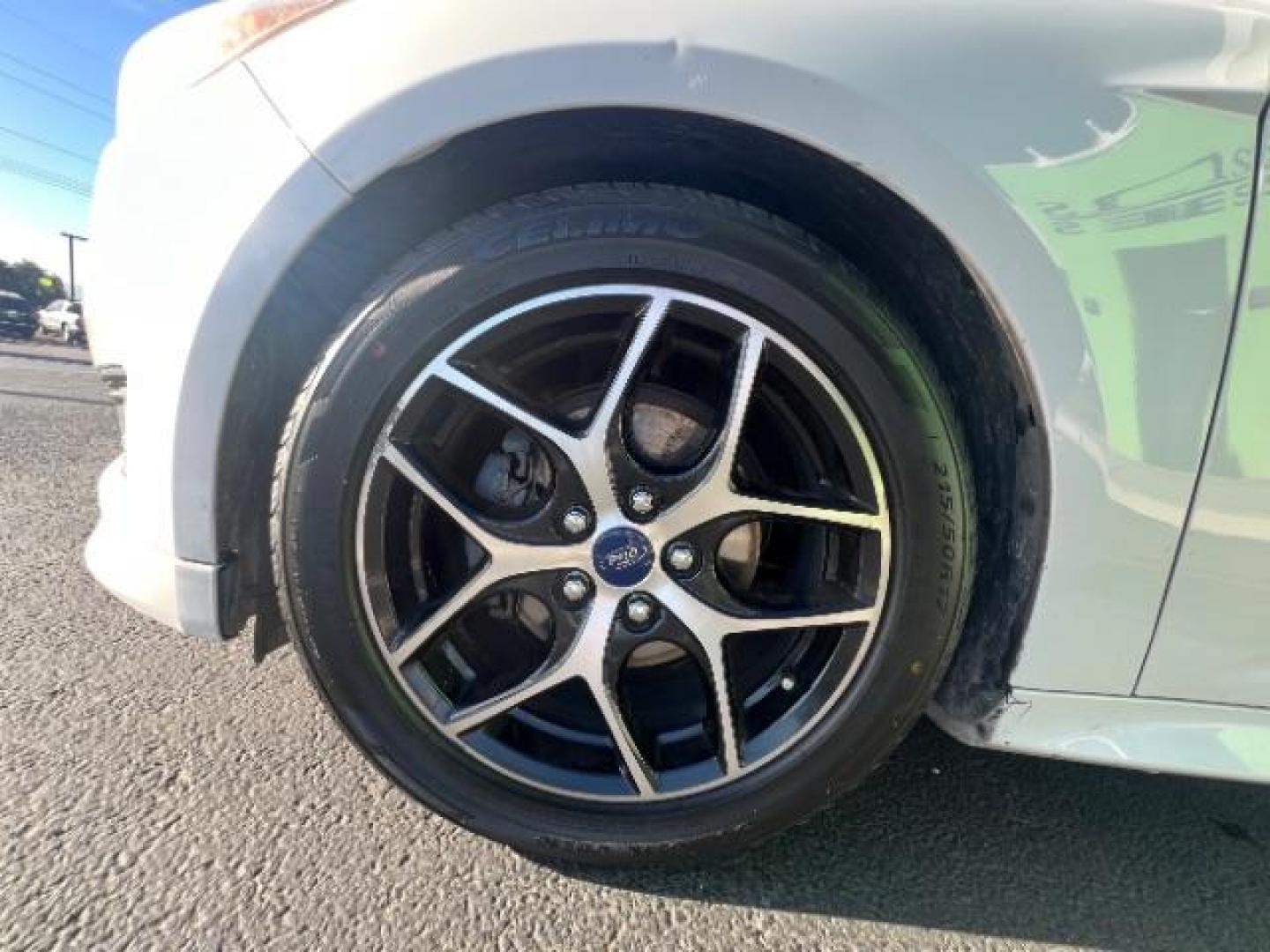 2016 Oxford White /Charcoal Black Ford Focus SE (1FADP3K29GL) with an 2L I-4 gasoline direct injection engine, Automatic transmission, located at 1865 East Red Hills Pkwy, St. George, 84770, (435) 628-0023, 37.120850, -113.543640 - We specialize in helping ALL people get the best financing available. No matter your credit score, good, bad or none we can get you an amazing rate. Had a bankruptcy, divorce, or repossessions? We give you the green light to get your credit back on the road. Low down and affordable payments that fit - Photo#11