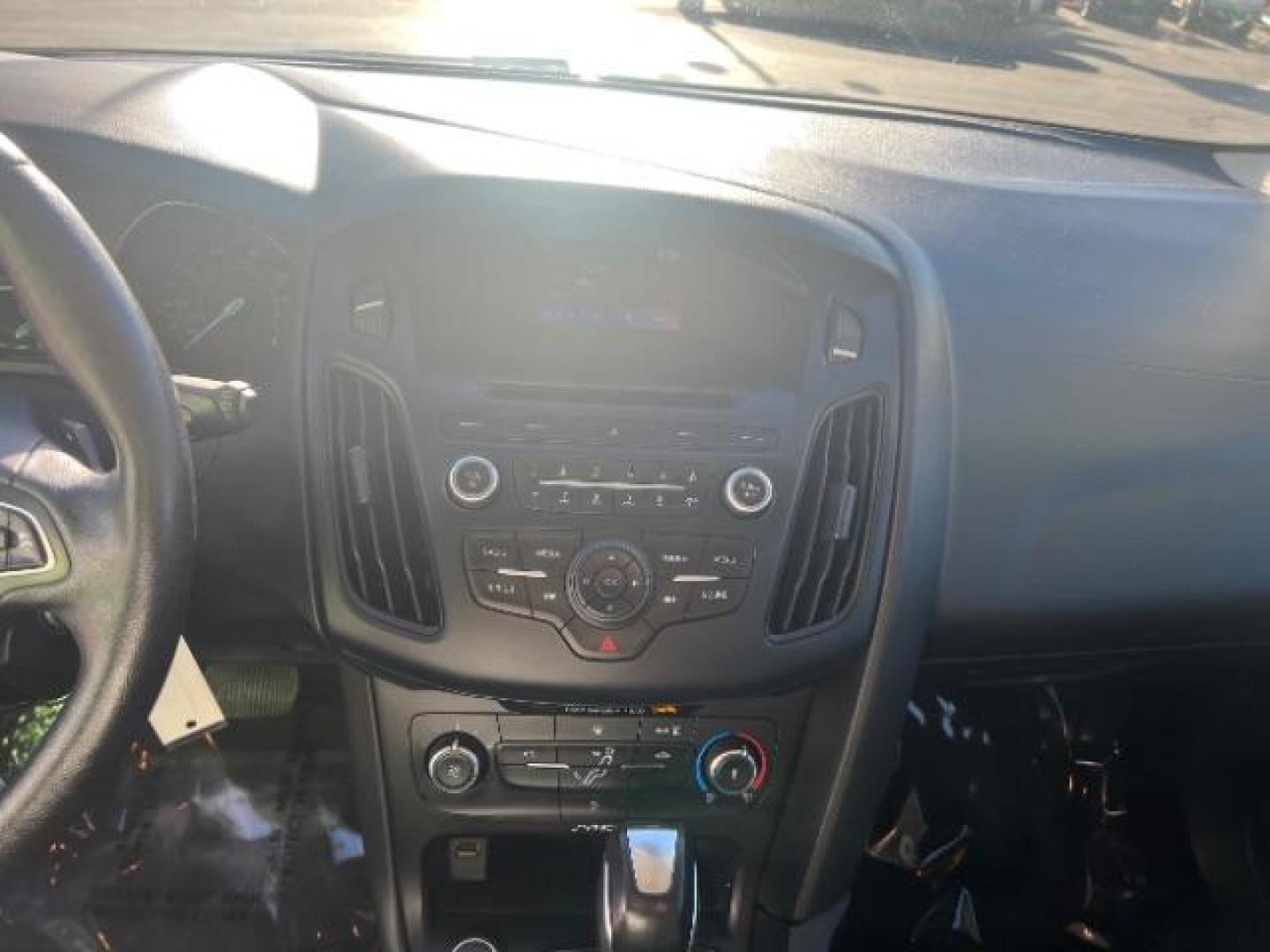 2016 Oxford White /Charcoal Black Ford Focus SE (1FADP3K29GL) with an 2L I-4 gasoline direct injection engine, Automatic transmission, located at 1865 East Red Hills Pkwy, St. George, 84770, (435) 628-0023, 37.120850, -113.543640 - We specialize in helping ALL people get the best financing available. No matter your credit score, good, bad or none we can get you an amazing rate. Had a bankruptcy, divorce, or repossessions? We give you the green light to get your credit back on the road. Low down and affordable payments that fit - Photo#17