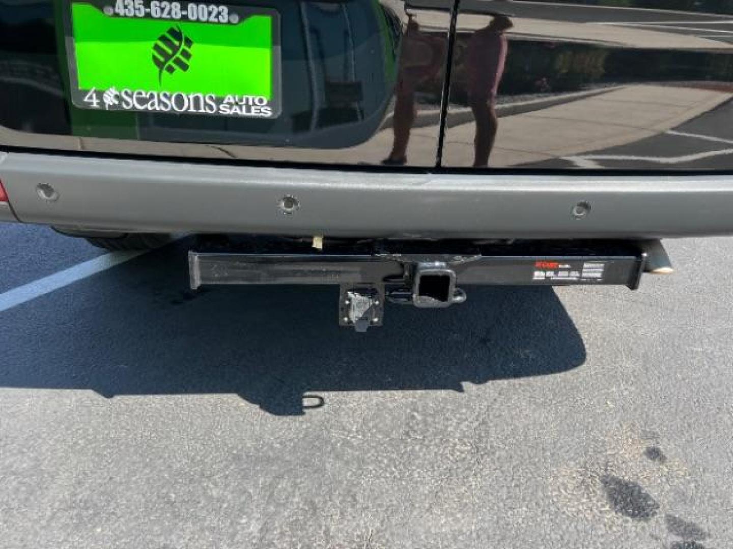 2024 Jet Black /Black Mercedes-Benz Sprinter 2500 Standard Roof 4-Cyl Diesel HO (W1Z4NFHYXRP) with an 2L I-4 diesel direct injection engine, Automatic transmission, located at 1865 East Red Hills Pkwy, St. George, 84770, (435) 628-0023, 37.120850, -113.543640 - Near new 12 passenger Sprinter. Low miles with full factory warranty. 1 owner and NO accidents. 3rd Row Seat Automatic Parking Back-Up Camera Blind Spot Monitor Bluetooth Connection Heated Front Seat(s) Privacy Glass Rain Sensing Wipers Rear A/C Rear Parking Aid Tire Pressure Monitor BLACK, LEATHER - Photo#8