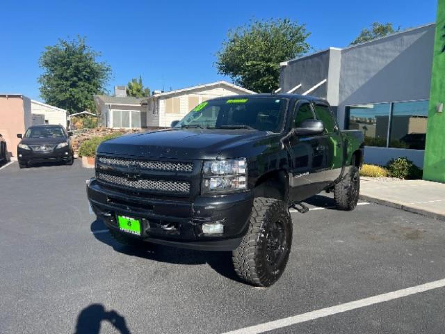 2010 Black Granite Metallic /Ebony Chevrolet Silverado 1500 LT (3GCRKSE38AG) , Automatic transmission, located at 1865 East Red Hills Pkwy, St. George, 84770, (435) 628-0023, 37.120850, -113.543640 - Photo#2
