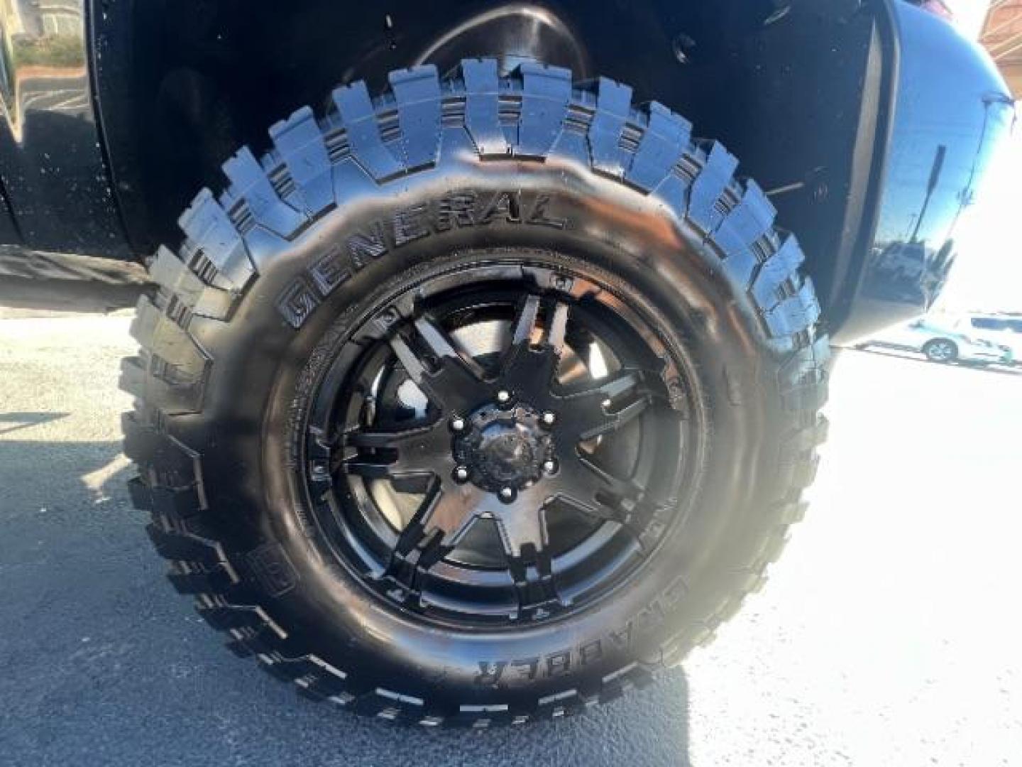 2010 Black Granite Metallic /Ebony Chevrolet Silverado 1500 LT (3GCRKSE38AG) , Automatic transmission, located at 1865 East Red Hills Pkwy, St. George, 84770, (435) 628-0023, 37.120850, -113.543640 - Photo#10