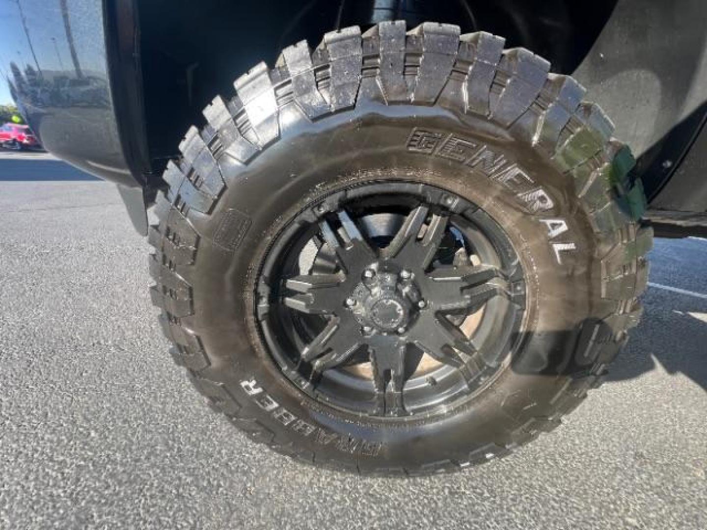 2010 Black Granite Metallic /Ebony Chevrolet Silverado 1500 LT (3GCRKSE38AG) , Automatic transmission, located at 1865 East Red Hills Pkwy, St. George, 84770, (435) 628-0023, 37.120850, -113.543640 - Photo#11