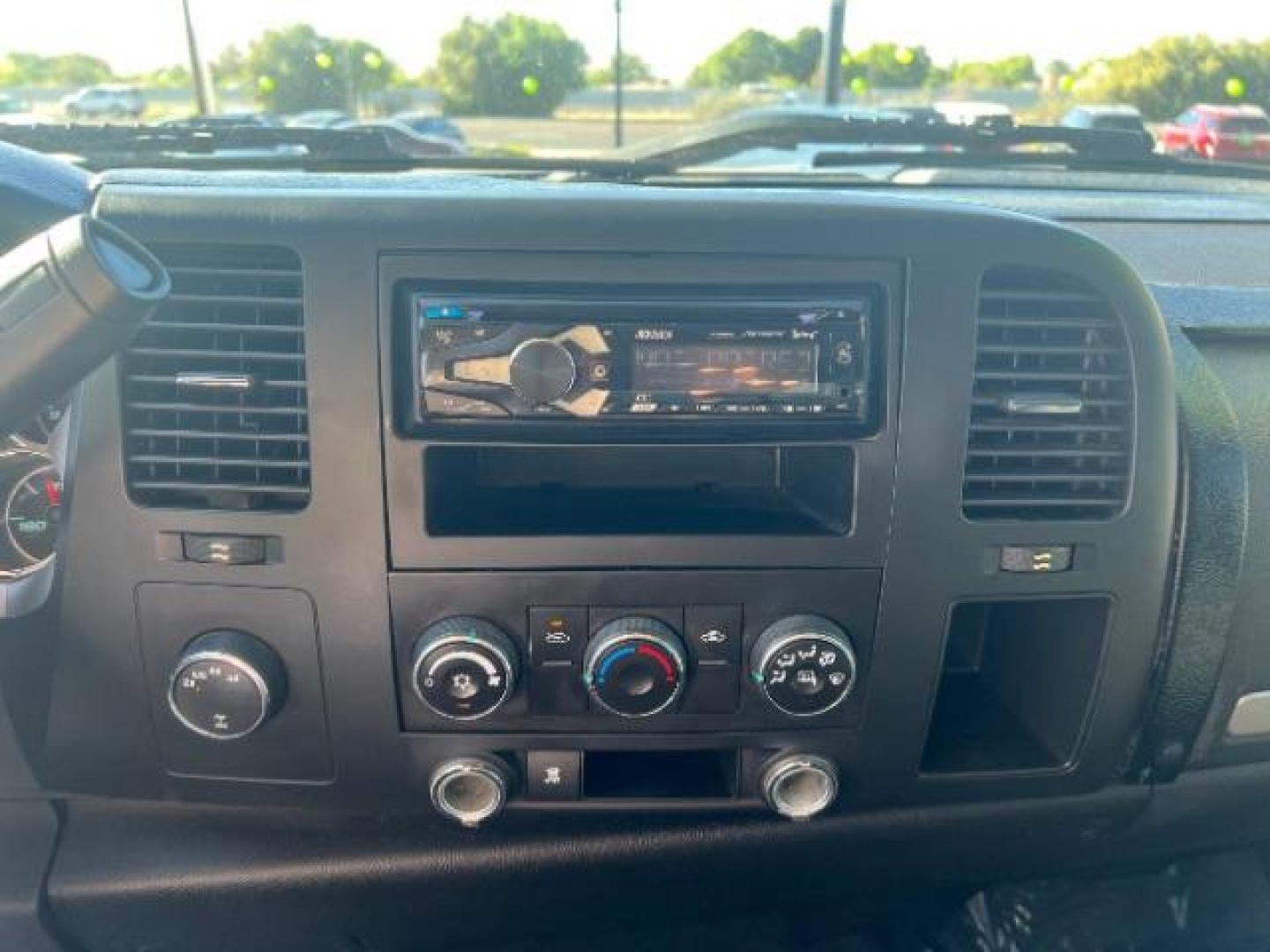 2010 Black Granite Metallic /Ebony Chevrolet Silverado 1500 LT (3GCRKSE38AG) , Automatic transmission, located at 1865 East Red Hills Pkwy, St. George, 84770, (435) 628-0023, 37.120850, -113.543640 - Photo#18