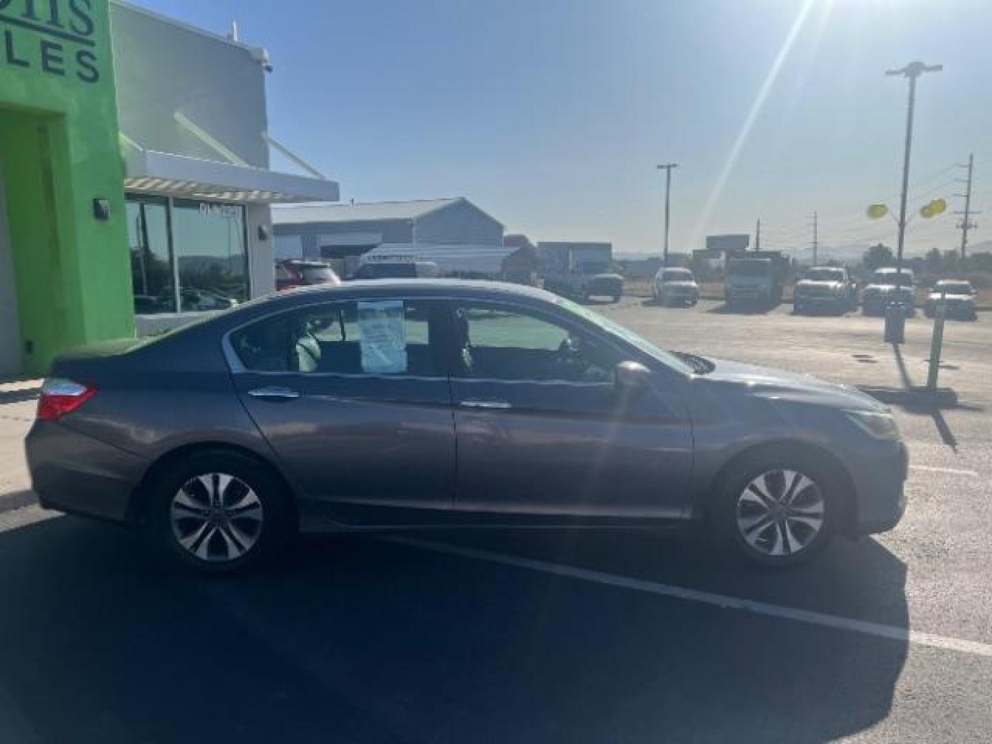 2015 Modern Steel Metallic /Black Honda Accord LX (1HGCR2F35FA) with an 2.4L I-4 gasoline direct injection engine, Automatic transmission, located at 1865 East Red Hills Pkwy, St. George, 84770, (435) 628-0023, 37.120850, -113.543640 - We specialize in helping ALL people get the best financing available. No matter your credit score, good, bad or none we can get you an amazing rate. Had a bankruptcy, divorce, or repossessions? We give you the green light to get your credit back on the road. Low down and affordable payments that fit - Photo#7