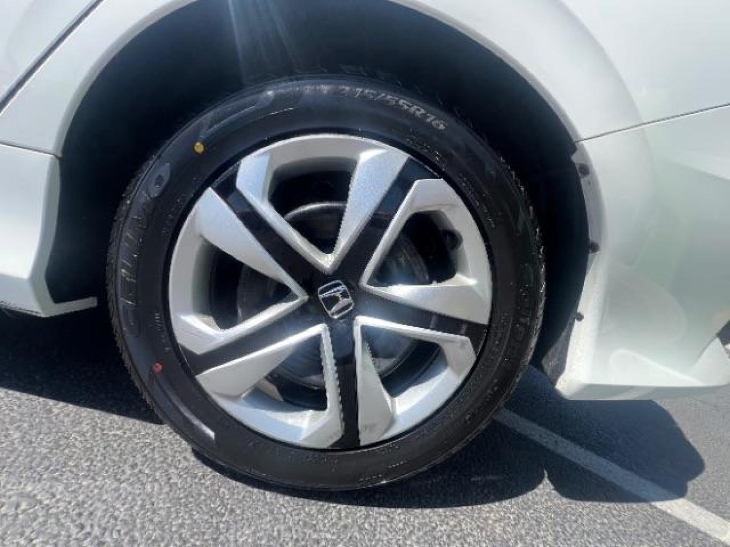 2016 Taffeta White /Ivory Honda Civic LX (2HGFC2F52GH) with an 2L I-4 DOHC engine, Automatic transmission, located at 1865 East Red Hills Pkwy, St. George, 84770, (435) 628-0023, 37.120850, -113.543640 - We specialize in helping ALL people get the best financing available. No matter your credit score, good, bad or none we can get you an amazing rate. Had a bankruptcy, divorce, or repossessions? We give you the green light to get your credit back on the road. Low down and affordable payments that fit- Photo#8