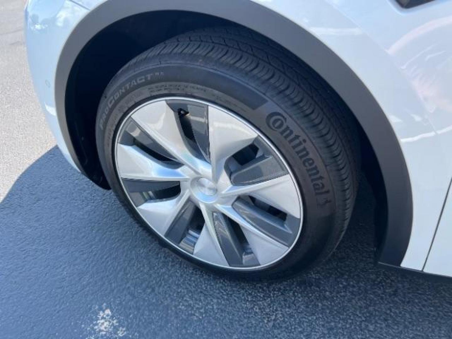 2021 Pearl White Multi-Coat Tesla Model Y Long Range Dual Motor All-Wheel Drive (5YJYGAEE9MF) , located at 1865 East Red Hills Pkwy, St. George, 84770, (435) 628-0023, 37.120850, -113.543640 - This Tesla is an AWD Long Range. 3rd ROW! 7 Seats!. Battery is 95% healthy, 293 on full charge. Near new condition! Full Tesla factory warranty up to 120k miles. Extended EV battery warranty available. Financing for ALL credit types. 4 Seasons Auto THE southern Utah Tesla Experts. Call or text - Photo#13