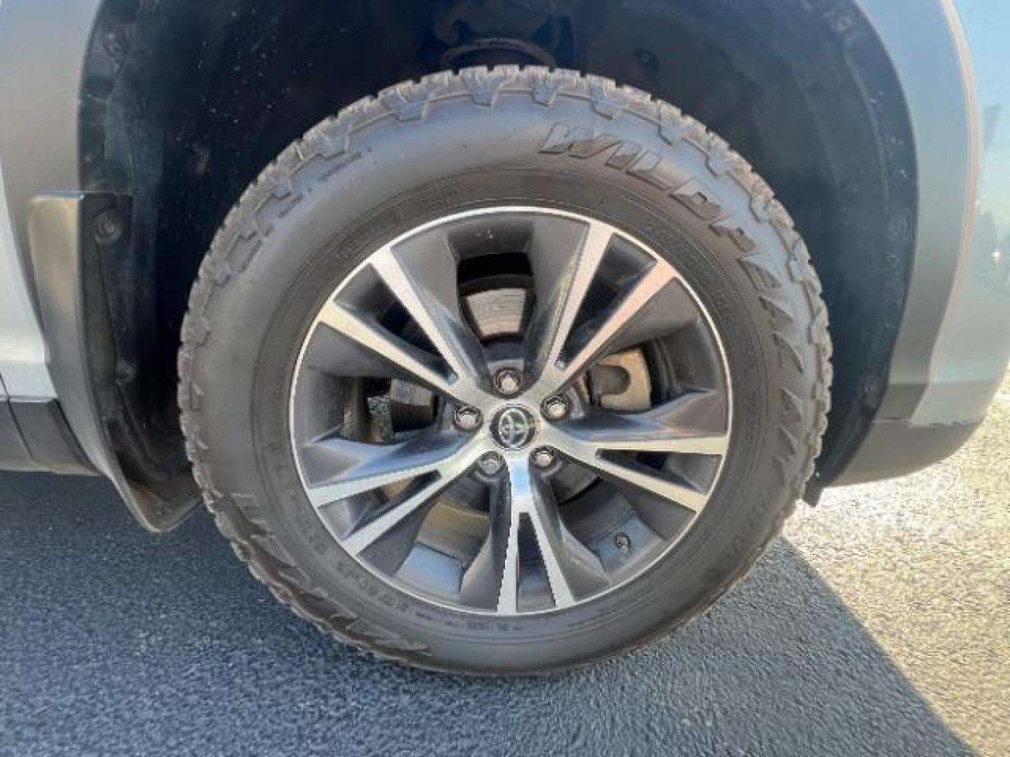 2019 Celestial Silver Metallic /Ash Toyota Highlander LE Plus (5TDBZRFH8KS) with an 3.5L V-6 port/direct injection engine, AUTOMATIC transmission, located at 1865 East Red Hills Pkwy, St. George, 84770, (435) 628-0023, 37.120850, -113.543640 - We specialize in helping ALL people get the best financing available. No matter your credit score, good, bad or none we can get you an amazing rate. Had a bankruptcy, divorce, or repossessions? We give you the green light to get your credit back on the road. Low down and affordable payments that fit - Photo#8