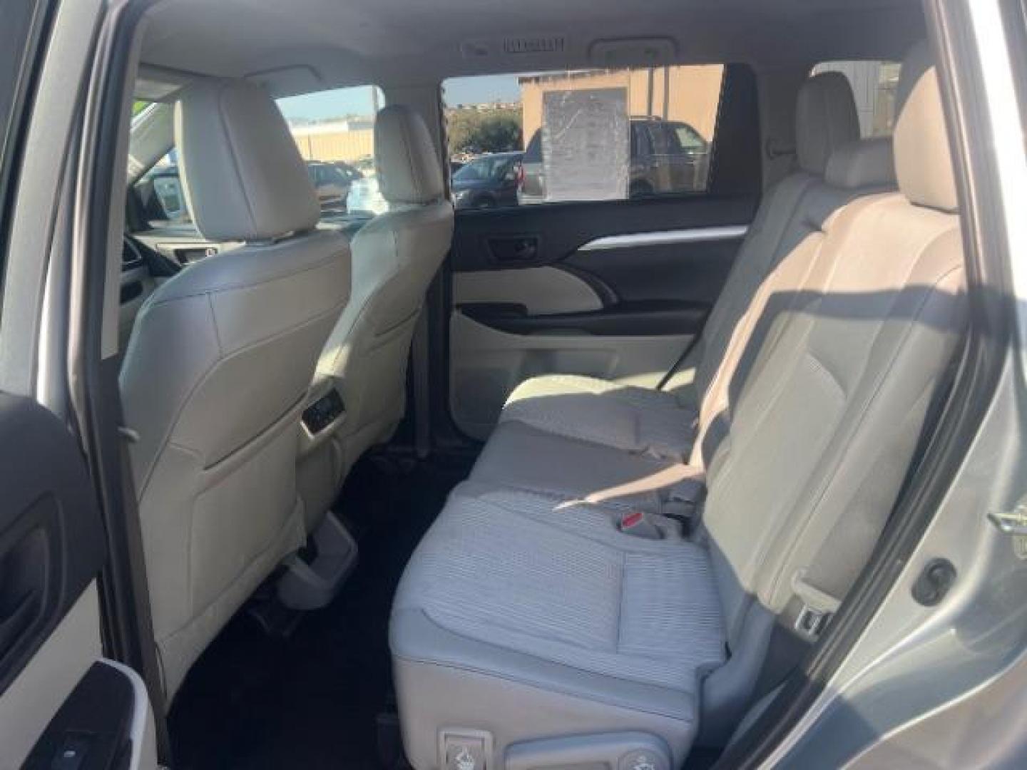 2019 Celestial Silver Metallic /Ash Toyota Highlander LE Plus (5TDBZRFH8KS) with an 3.5L V-6 port/direct injection engine, AUTOMATIC transmission, located at 1865 East Red Hills Pkwy, St. George, 84770, (435) 628-0023, 37.120850, -113.543640 - We specialize in helping ALL people get the best financing available. No matter your credit score, good, bad or none we can get you an amazing rate. Had a bankruptcy, divorce, or repossessions? We give you the green light to get your credit back on the road. Low down and affordable payments that fit - Photo#22