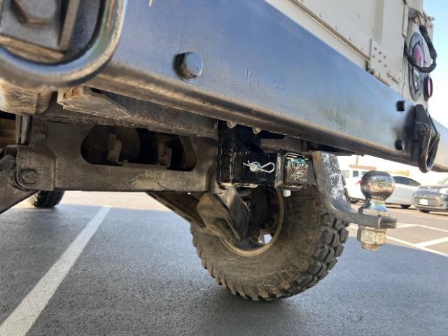 1994 Silver /LEATHER AM GENERAL HUMMER 4DR (156266) with an 6.2L NA engine, AUTOMATIC transmission, located at 1865 East Red Hills Pkwy, St. George, 84770, (435) 628-0023, 37.120850, -113.543640 - Thouroghly upgraded M998. 6.2 V8. Full frame and body rhinolined, Restomod A/C, Full roof, Full doors (set of half doors also included). Upgraded seats, 4 noise cancelling headphones and more. Runs and drives perfect. Starts on first crank everytime. NO LEAKS. A/C unit is brand new and works amazin - Photo#17