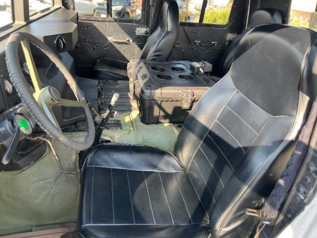 1994 Silver /LEATHER AM GENERAL HUMMER 4DR (156266) with an 6.2L NA engine, AUTOMATIC transmission, located at 1865 East Red Hills Pkwy, St. George, 84770, (435) 628-0023, 37.120850, -113.543640 - Thouroghly upgraded M998. 6.2 V8. Full frame and body rhinolined, Restomod A/C, Full roof, Full doors (set of half doors also included). Upgraded seats, 4 noise cancelling headphones and more. Runs and drives perfect. Starts on first crank everytime. NO LEAKS. A/C unit is brand new and works amazin - Photo#24