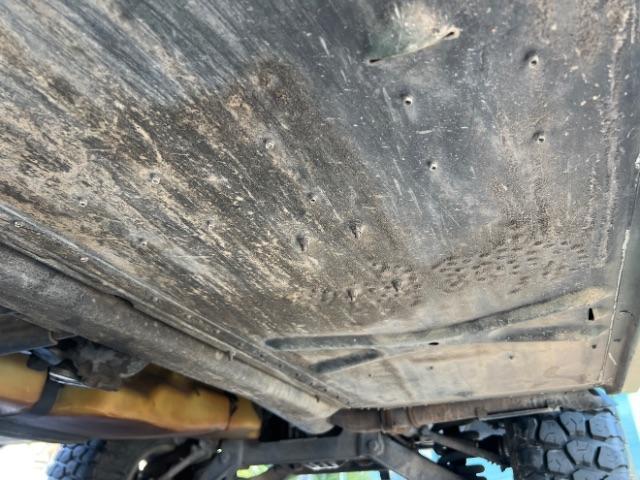 1994 Silver /LEATHER AM GENERAL HUMMER 4DR (156266) with an 6.2L NA engine, AUTOMATIC transmission, located at 1865 East Red Hills Pkwy, St. George, 84770, (435) 628-0023, 37.120850, -113.543640 - Thouroghly upgraded M998. 6.2 V8. Full frame and body rhinolined, Restomod A/C, Full roof, Full doors (set of half doors also included). Upgraded seats, 4 noise cancelling headphones and more. Runs and drives perfect. Starts on first crank everytime. NO LEAKS. A/C unit is brand new and works amazin - Photo#44