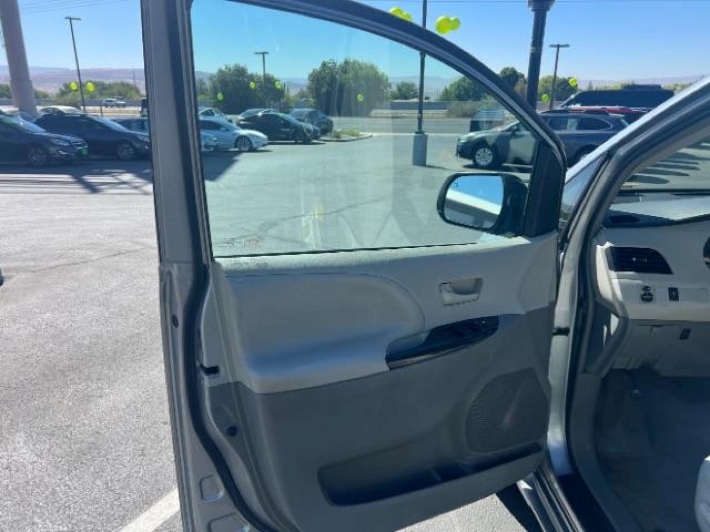 2013 Silver Sky Metallic /Light Gray Toyota Sienna LE V6 7 Passenger Auto Access Seat | LE V6 8 Passenger (5TDKK3DC3DS) with an 3.5L V-6 DOHC engine, Automatic transmission, located at 1865 East Red Hills Pkwy, St. George, 84770, (435) 628-0023, 37.120850, -113.543640 - We specialize in helping ALL people get the best financing available. No matter your credit score, good, bad or none we can get you an amazing rate. Had a bankruptcy, divorce, or repossessions? We give you the green light to get your credit back on the road. Low down and affordable payments that fit - Photo#12